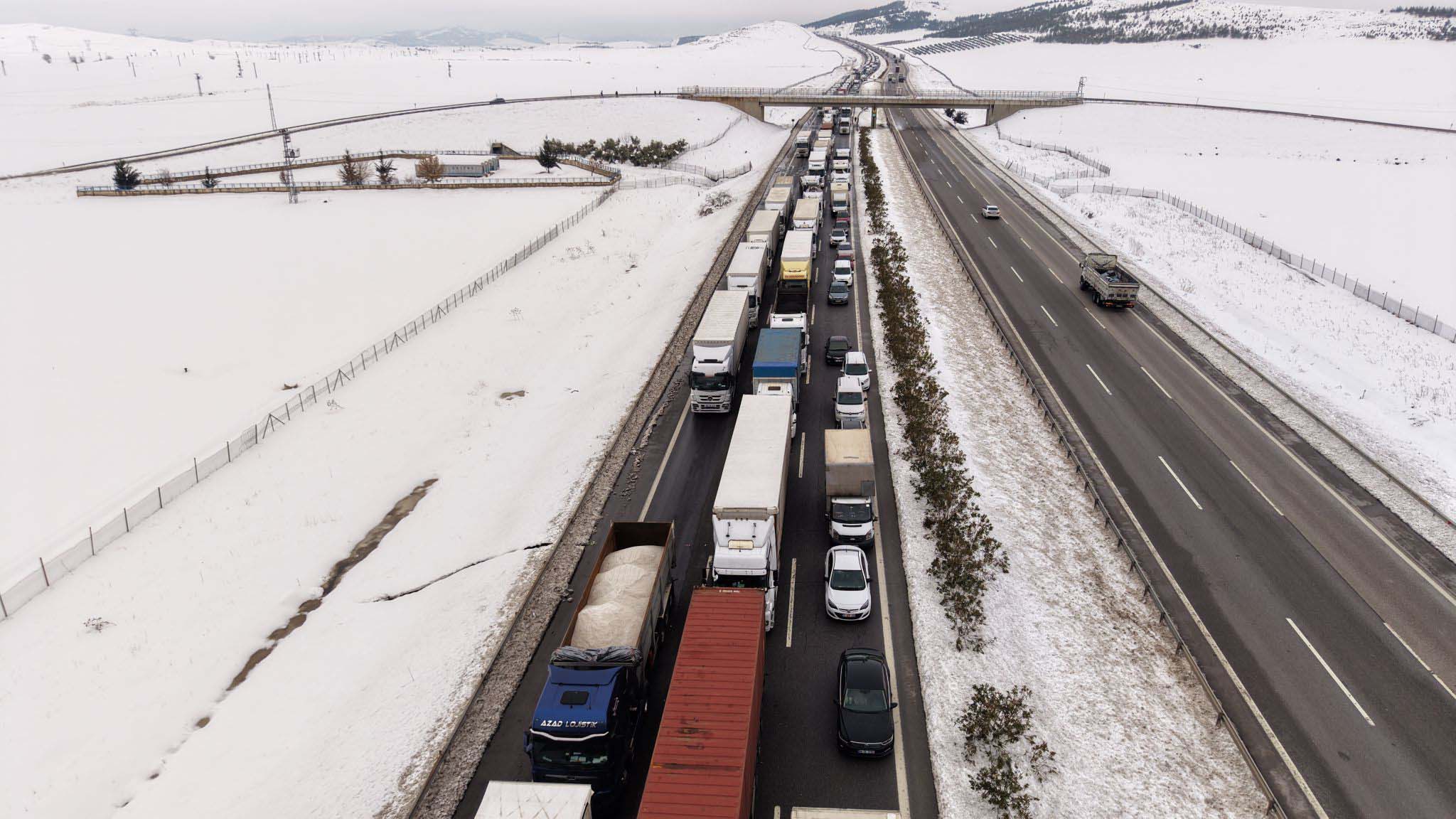 Gaziantep- TAG otoyolunda kilometrelerce araç kuyruğu  - Görsel 8