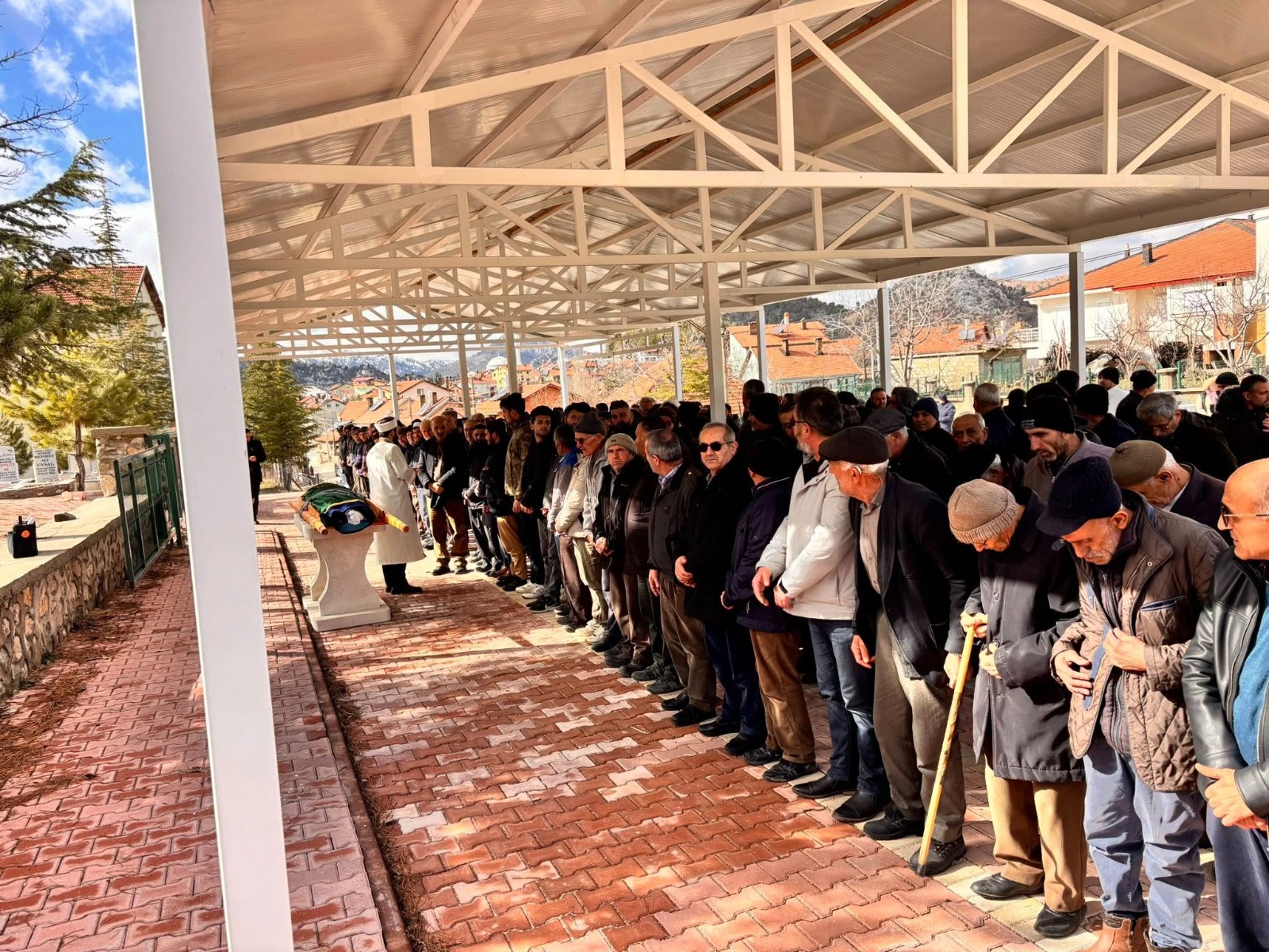 Burdur’daki Katliam Gibi Kazada Kahreden Veda: Hasan Akdağ   Derebucak'ta Son Yolculuğuna Uğurlandı - Görsel 2