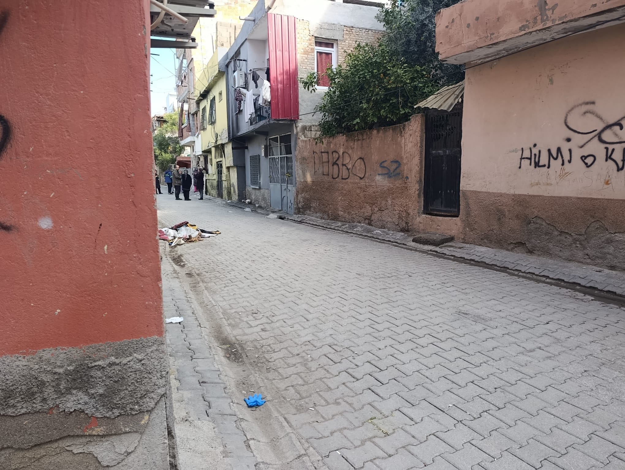 Adana'da Eşini bıçaklayarak öldürdü, cesedin başında ağlarken yakalandı - Görsel 5