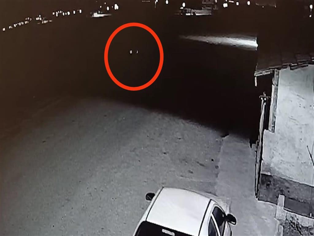 Konya - 4 evden hırsızlık yapan şüpheli, montundaki fosforlu renk sayesinde yakalandı - Görsel 4