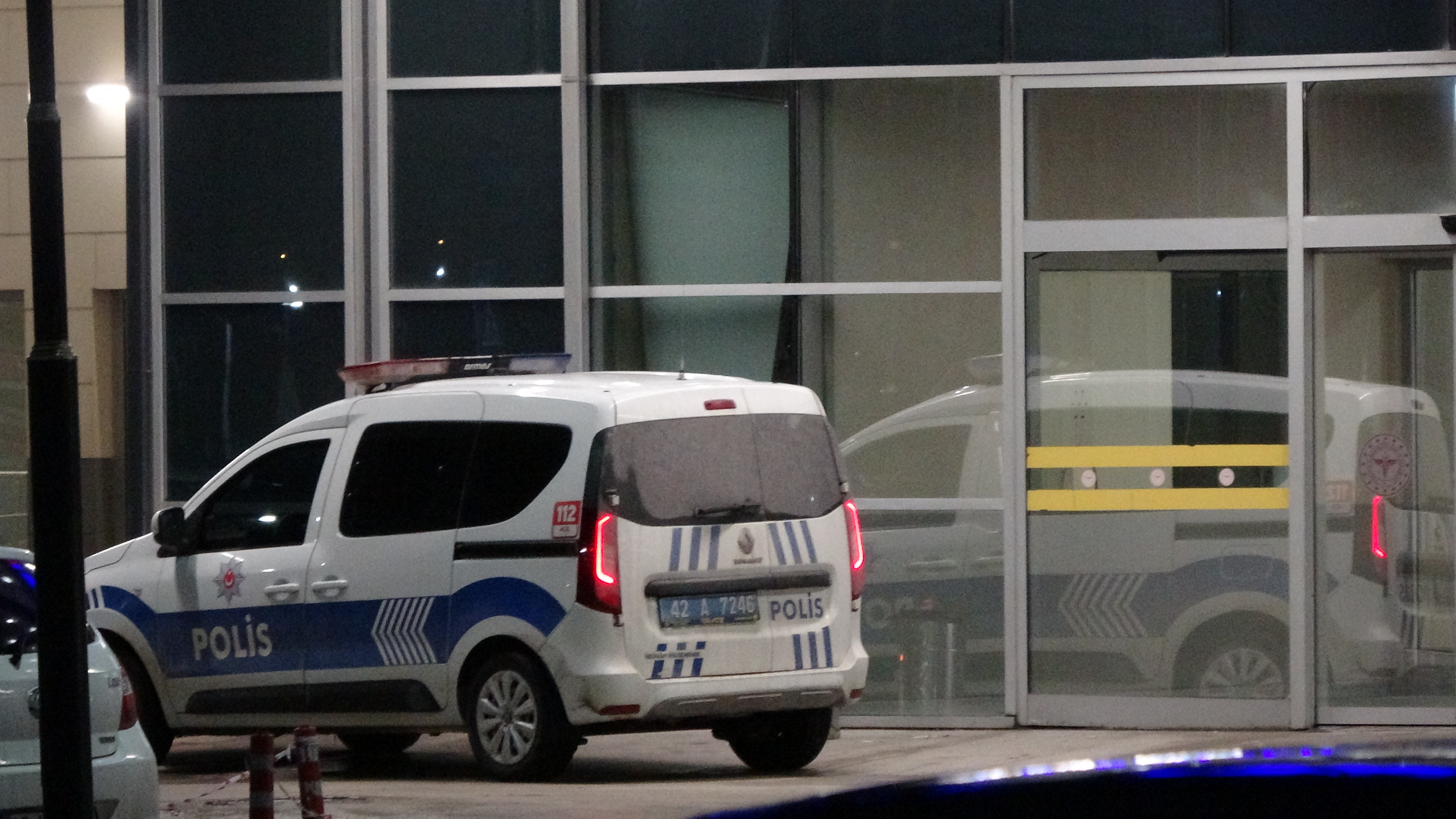 Konya Meram’da Korkutan Zehirlenme Şüphesi: TOKİ Sakinleri Hastaneye Kaldırıldı! - Görsel 1