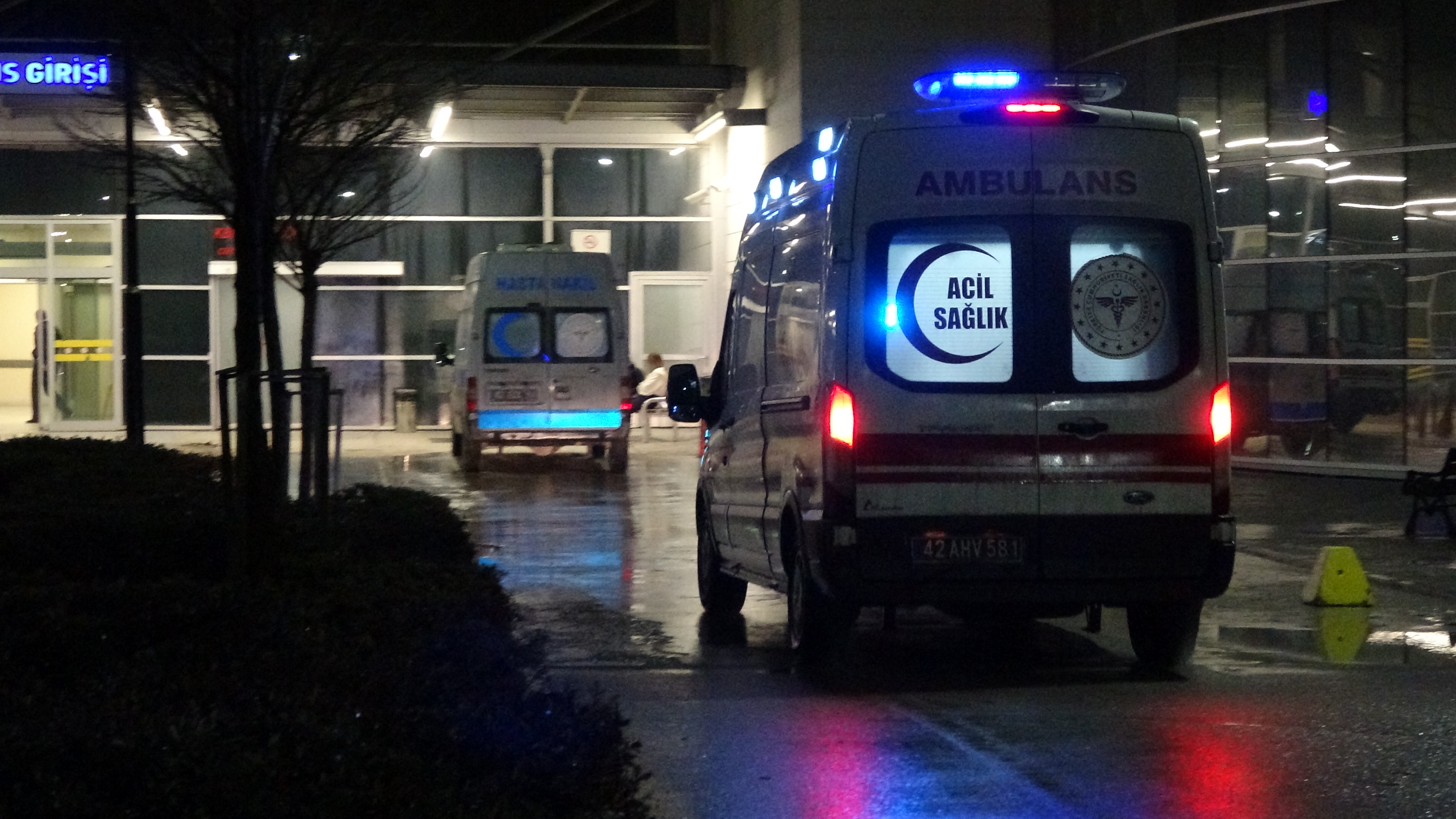 Konya Meram’da Korkutan Zehirlenme Şüphesi: TOKİ Sakinleri Hastaneye Kaldırıldı! - Görsel 2