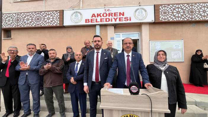 Akören'de Başkan İsmail Arslan tahliye oldu, belediyede böyle karşılandı - Görsel 11
