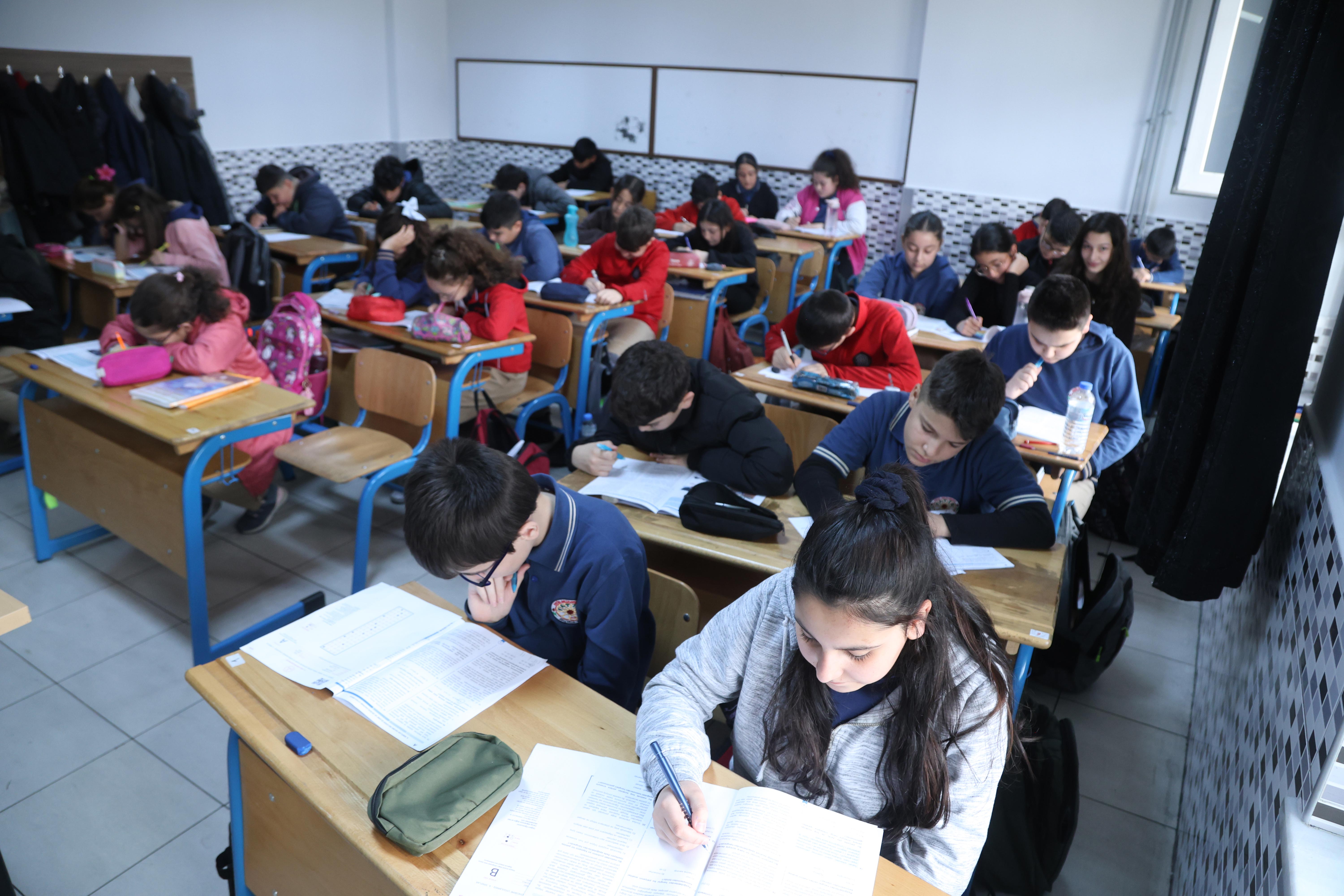 KONYA BÜYÜKŞEHİR 31 İLÇEDEKİ ORTAOKUL VE LİSE ÖĞRENCİLERİ İÇİN İZLEME VE DEĞERLENDİRME SINAVI GERÇEKLEŞTİRİYOR - Görsel 3