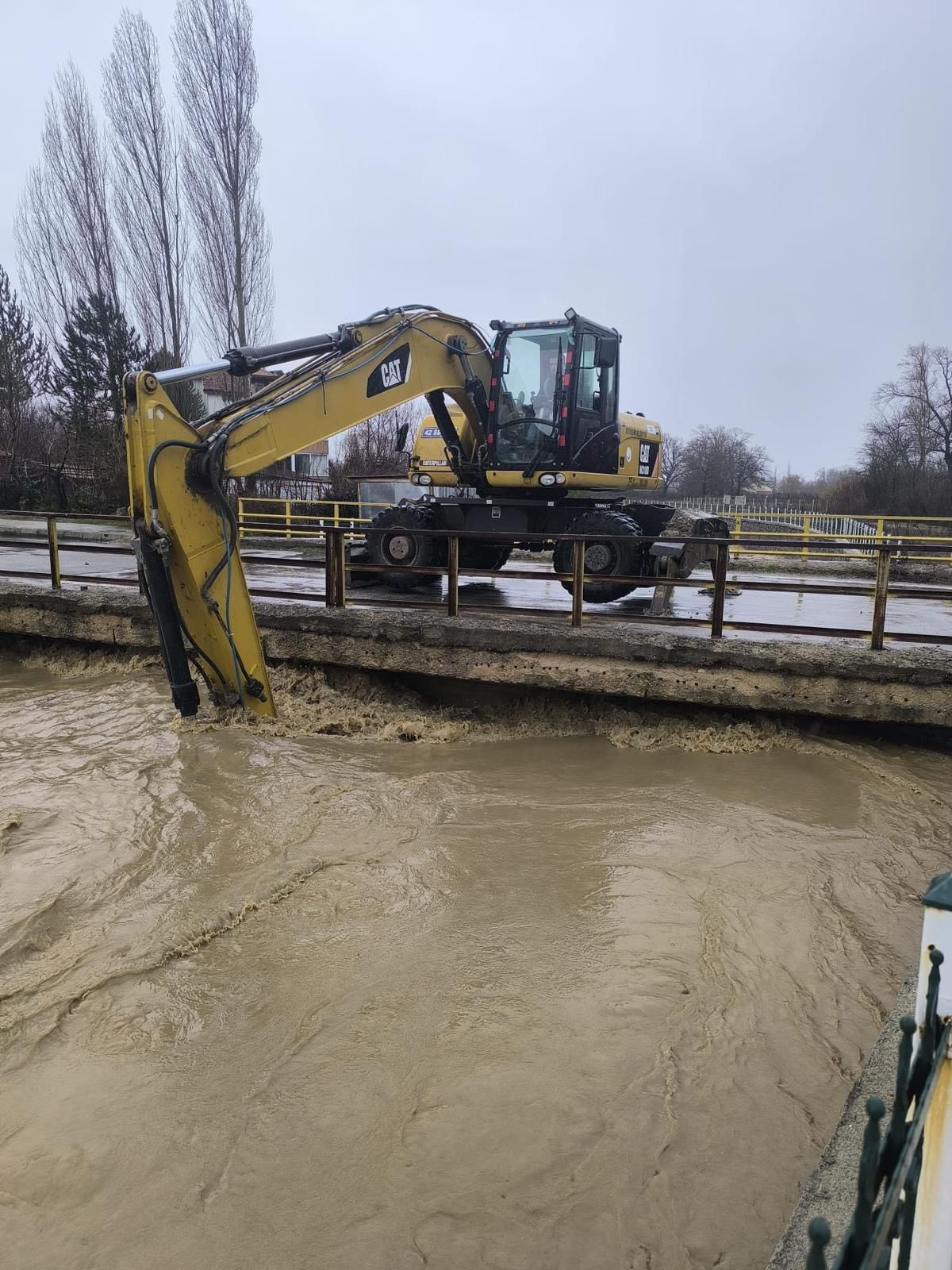 Seydişehir’de Sağanak Alarmı: Belediye Ekipleri Sahada, Mesire Alanlarına Giriş Uyarısı! - Görsel 4