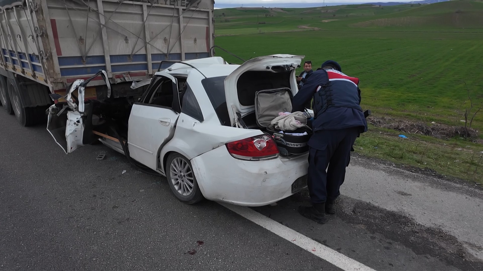 Cenazeye giderken kaza yaptılar: 2 ölü - Görsel 2
