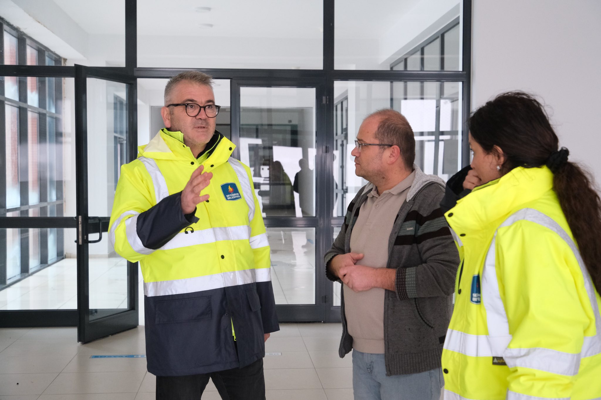 Seydişehir’de Şiddetli Yağış ve Fırtına: Başkan Ustaoğlu Sahada İncelemelerde Bulundu - Görsel 1