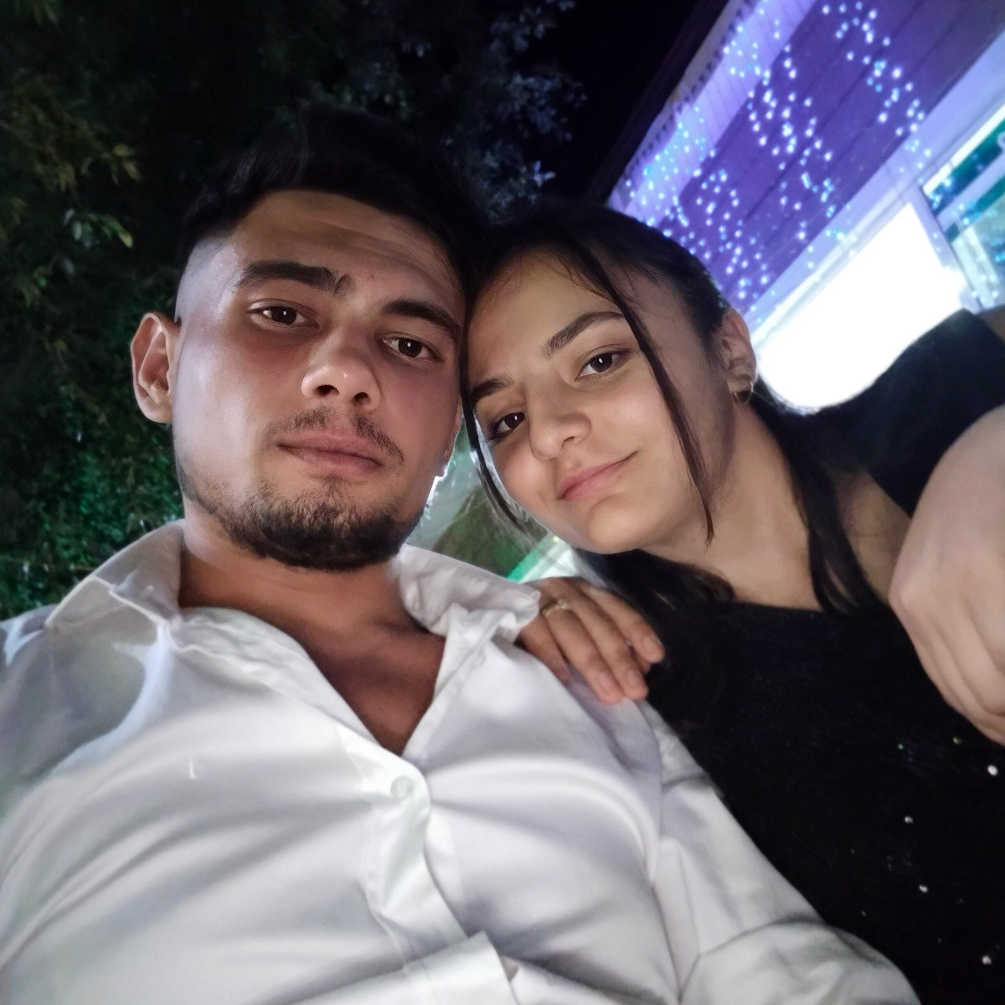 Burdur'un Bucak ilçesinde  otomobil ile minibüsün kafa kafaya çarpıştı  2 kişi hayatını kaybetti, 4 kişi yaralandı. - Görsel 1