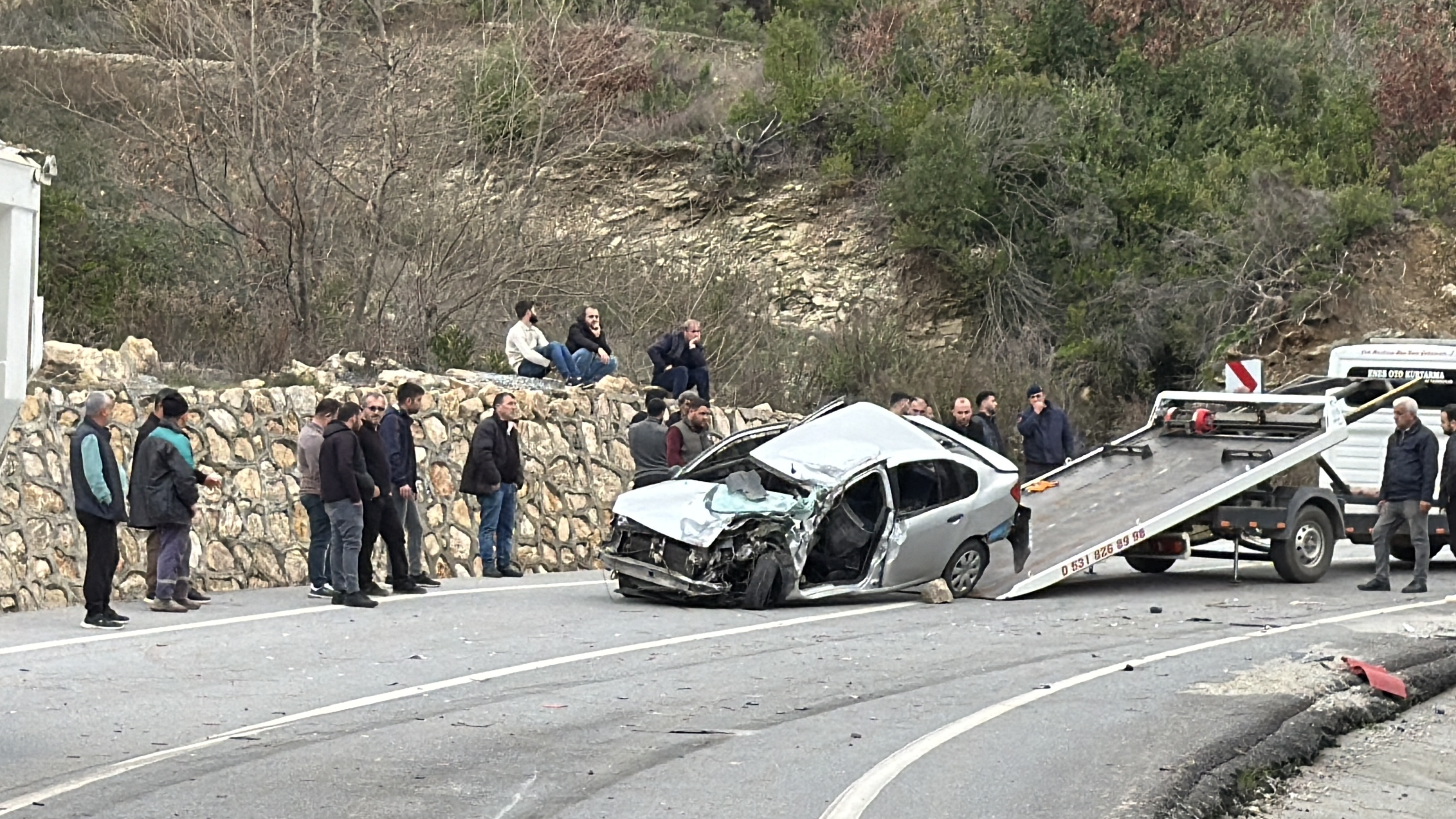 Alanya’da freni boşalan TIR, 2 otomobile çarptı: 1 ölü, 3 yaralı - Görsel 9