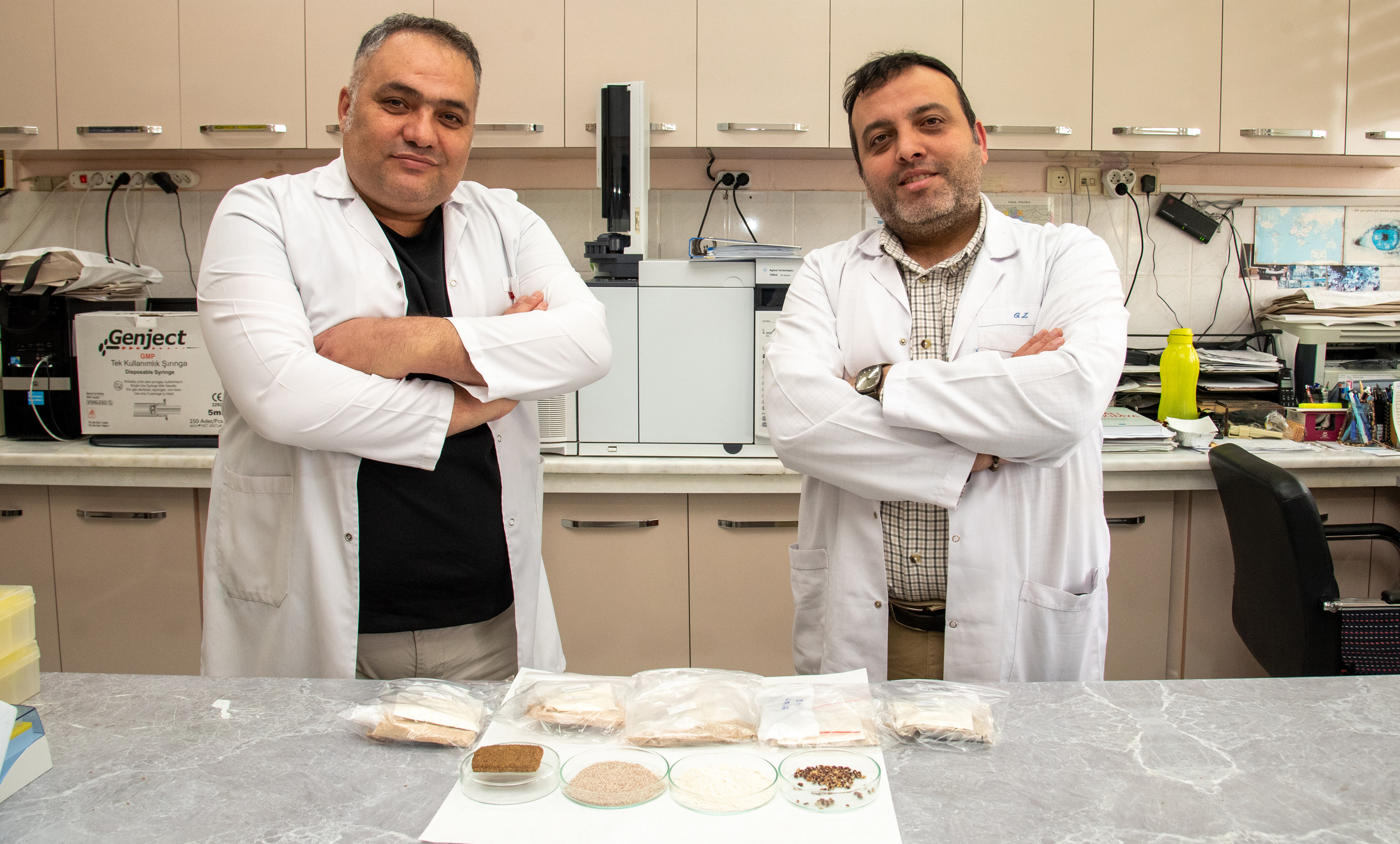 Selçuk Üniversitesi'nde Alzheimer, diyabet ve kansere karşı renkli buğdaylardan bisküvi üretildi - Görsel 5