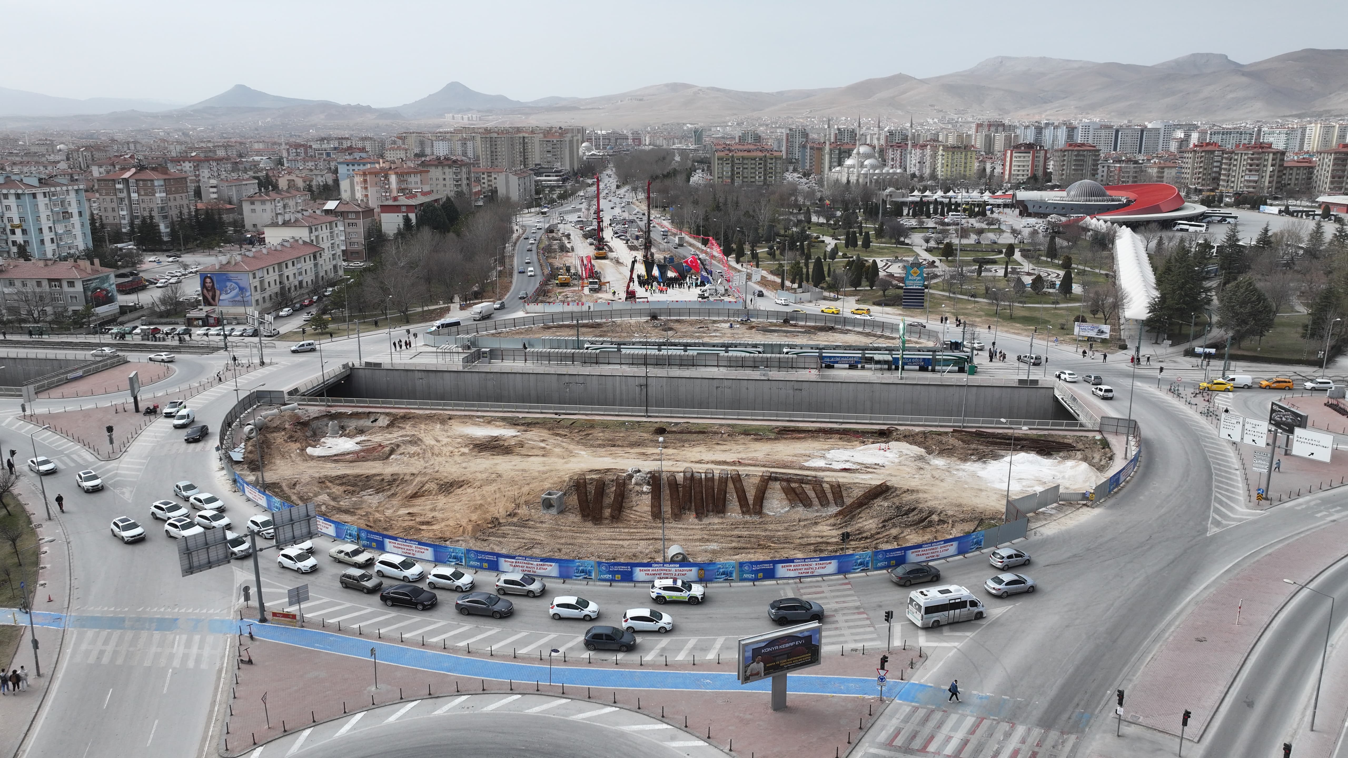 Konya'da üç katlı kavşakla bölgedeki trafik sorununun çözüleceğini söyledi. - Görsel 4