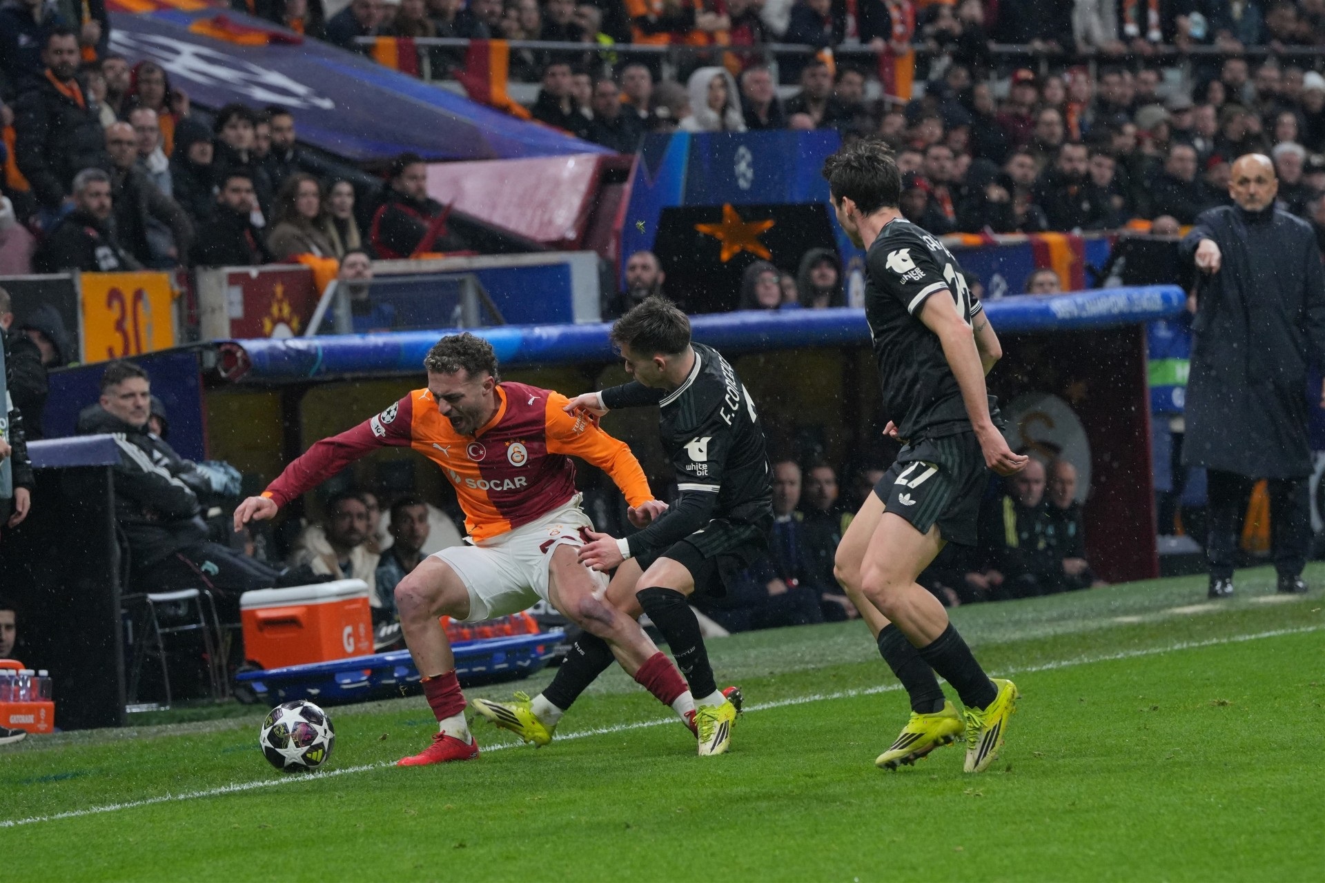 UEFA Şampiyonlar Ligi son 16 play-off turu ilk maçında Galatasaray sahasında Juventus'u 5-2 mağlup etti. - Görsel 4