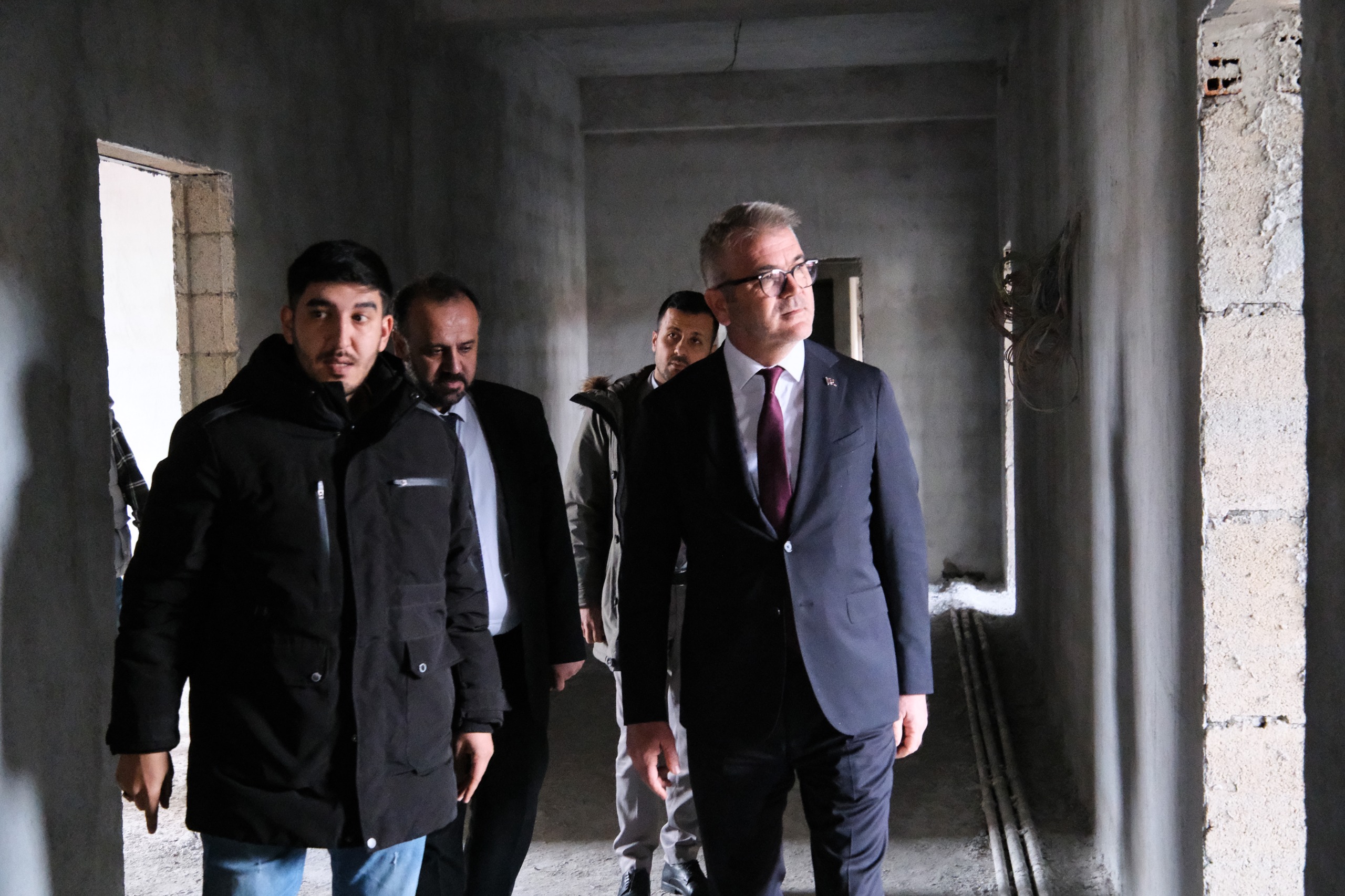 BAŞKAN USTAOĞLU, KURAN KURSU İNŞAAT ALANINDA İNCELEMELERDE BULUNDU - Görsel 4