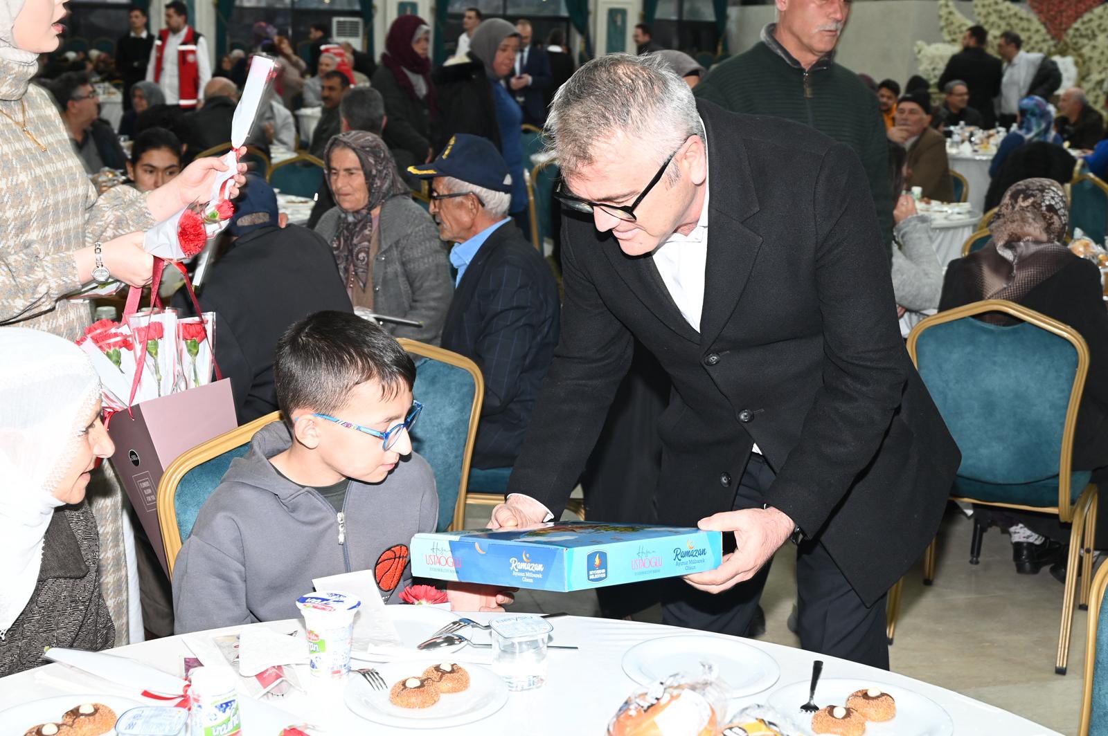 SEYDİŞEHİR'DE ŞEHİT AİLELERİ VE GAZİLER ONURUNA İFTAR YEMEĞİ - Görsel 5