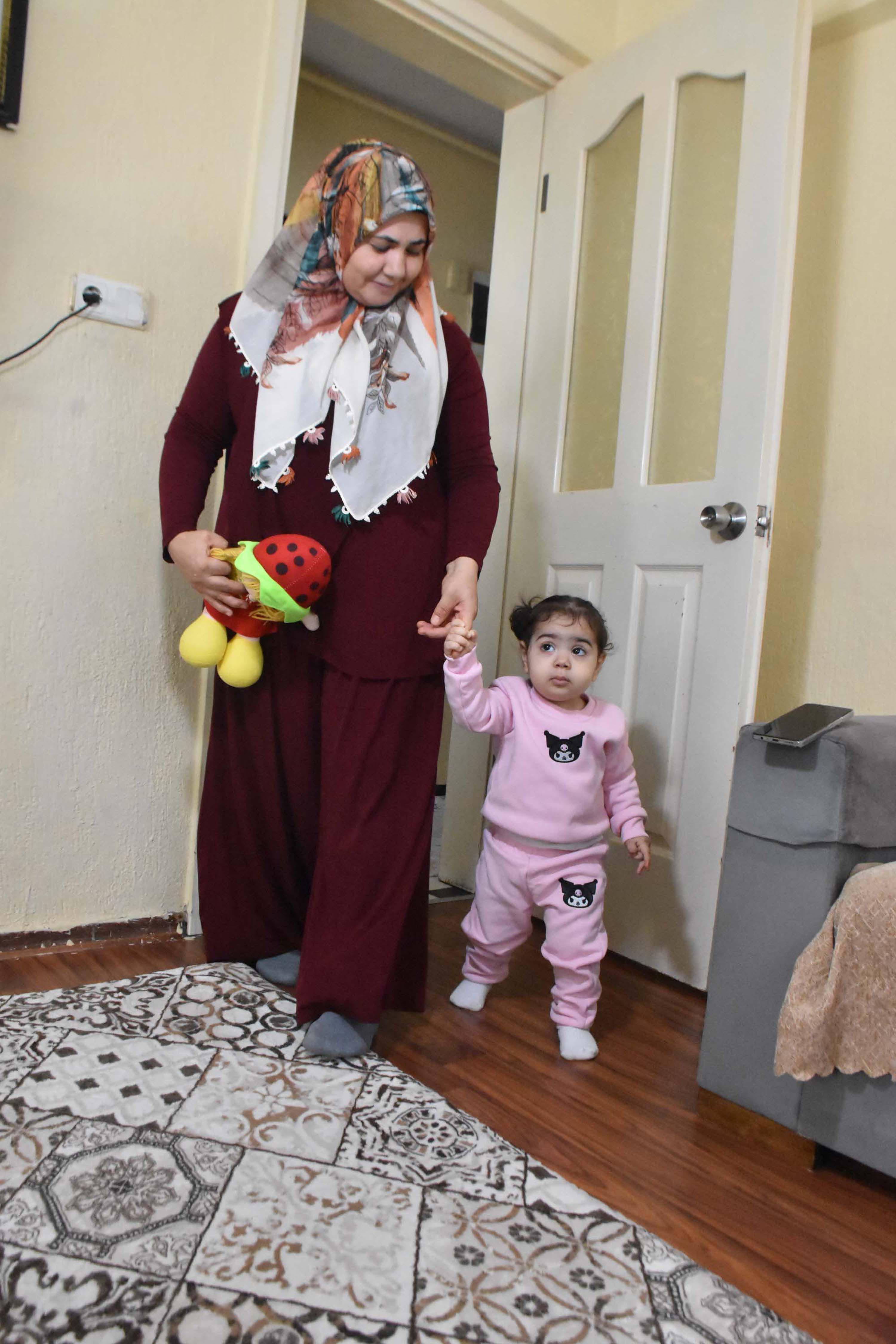 Kampanyası tamamlanıp, Dubai'ye giden SMA'lı Esma'nın annesi: İlaç damara girince kurtulacağına inandım - Görsel 2