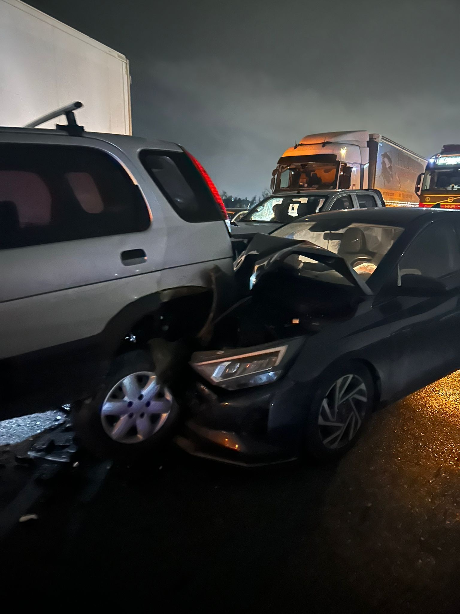 Sakarya’da Anadolu Otoyolunda 17 aracın karıştığı kazada 7 yaralı; Ankara yönü ulaşıma kapandı - Görsel 5