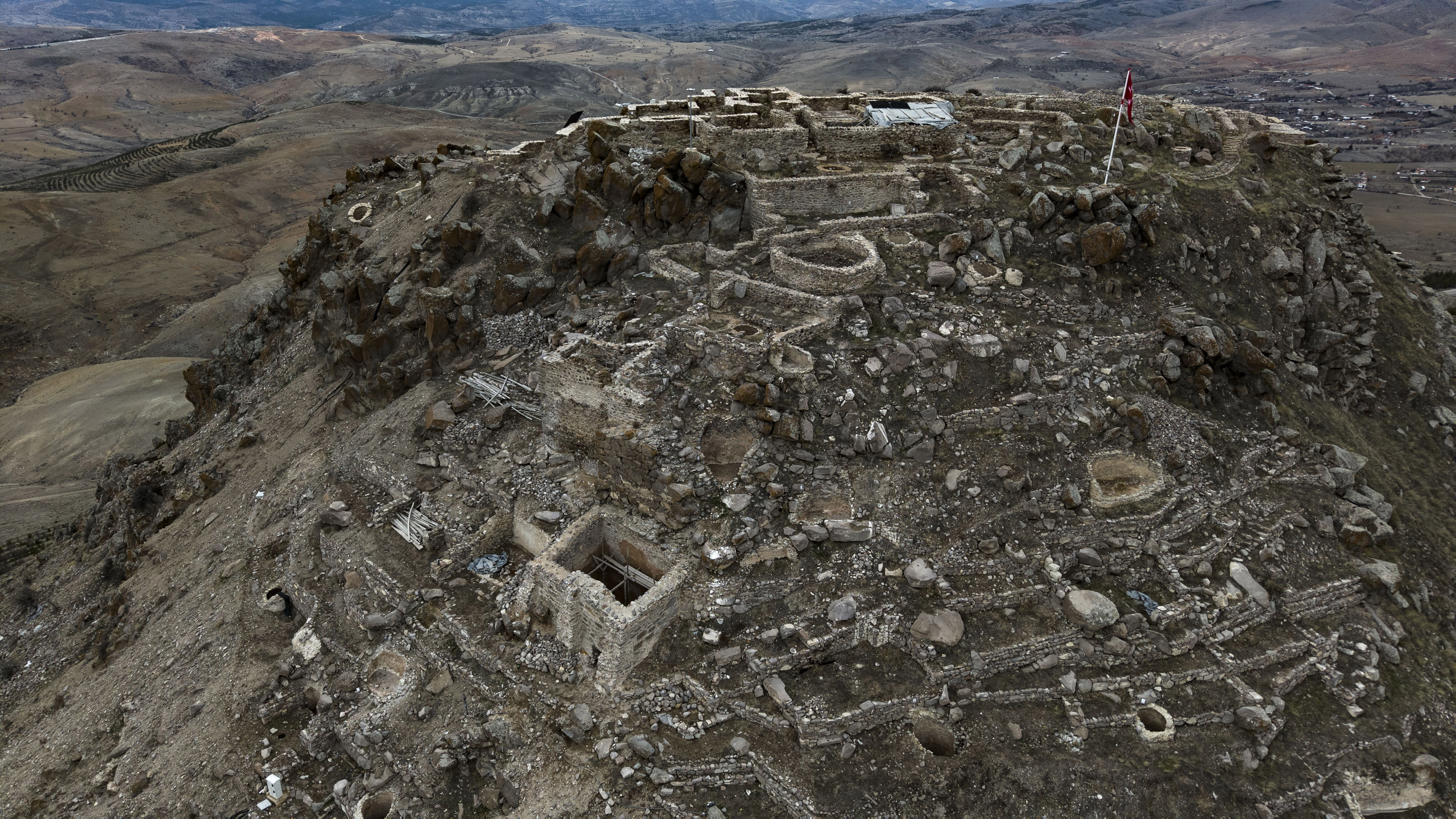 Konya- Ziyaretçiler, binlerce yıllık stratejik kaleye teleferikle çıkacak - Görsel 6