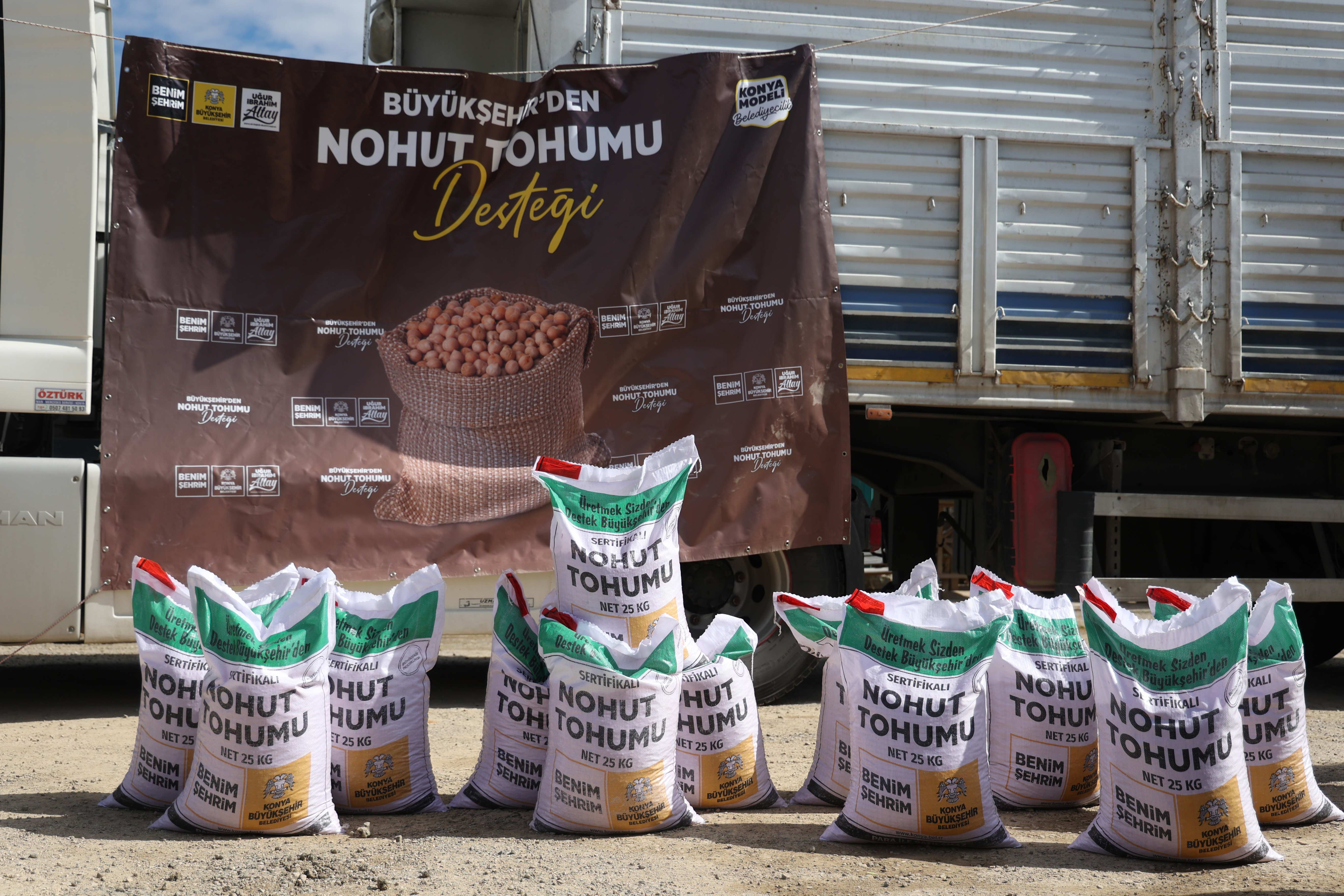 BAŞKAN ALTAY: “AZ SU İSTEYEN ÜRÜNLERİN YAYGINLAŞMASI İÇİN ÇİFTÇİMİZE 115.875 KİLO NOHUT DESTEĞİNDE BULUNDUK” - Görsel 2