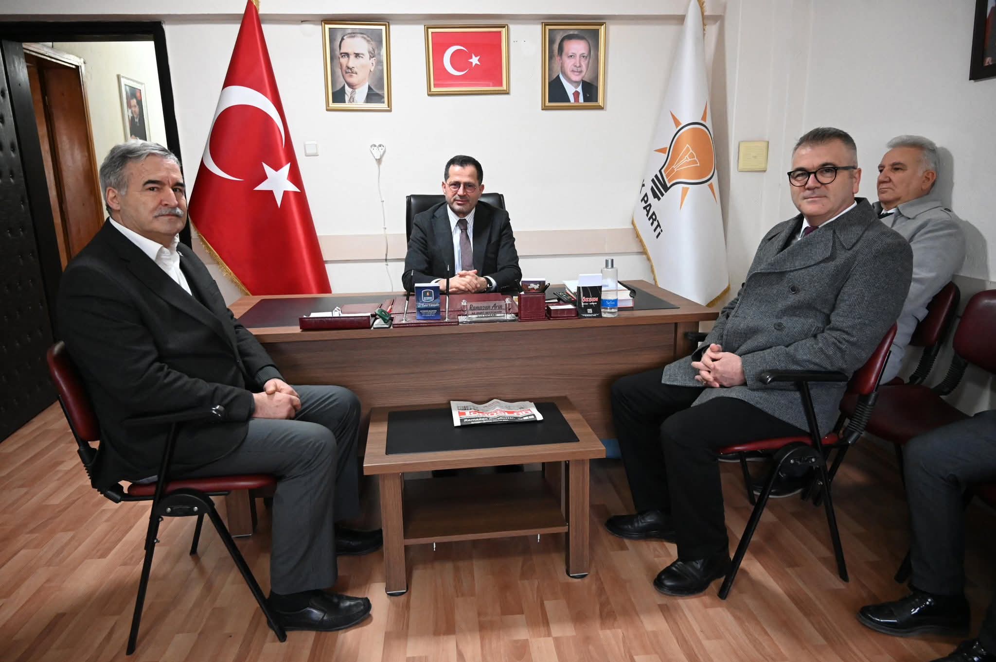 KONYA MİLLETVEKİLİ ALTUNYALDIZ SEYDİŞEHİR’DE ESNAF VE TEŞKİLATLA BULUŞTU - Görsel 2