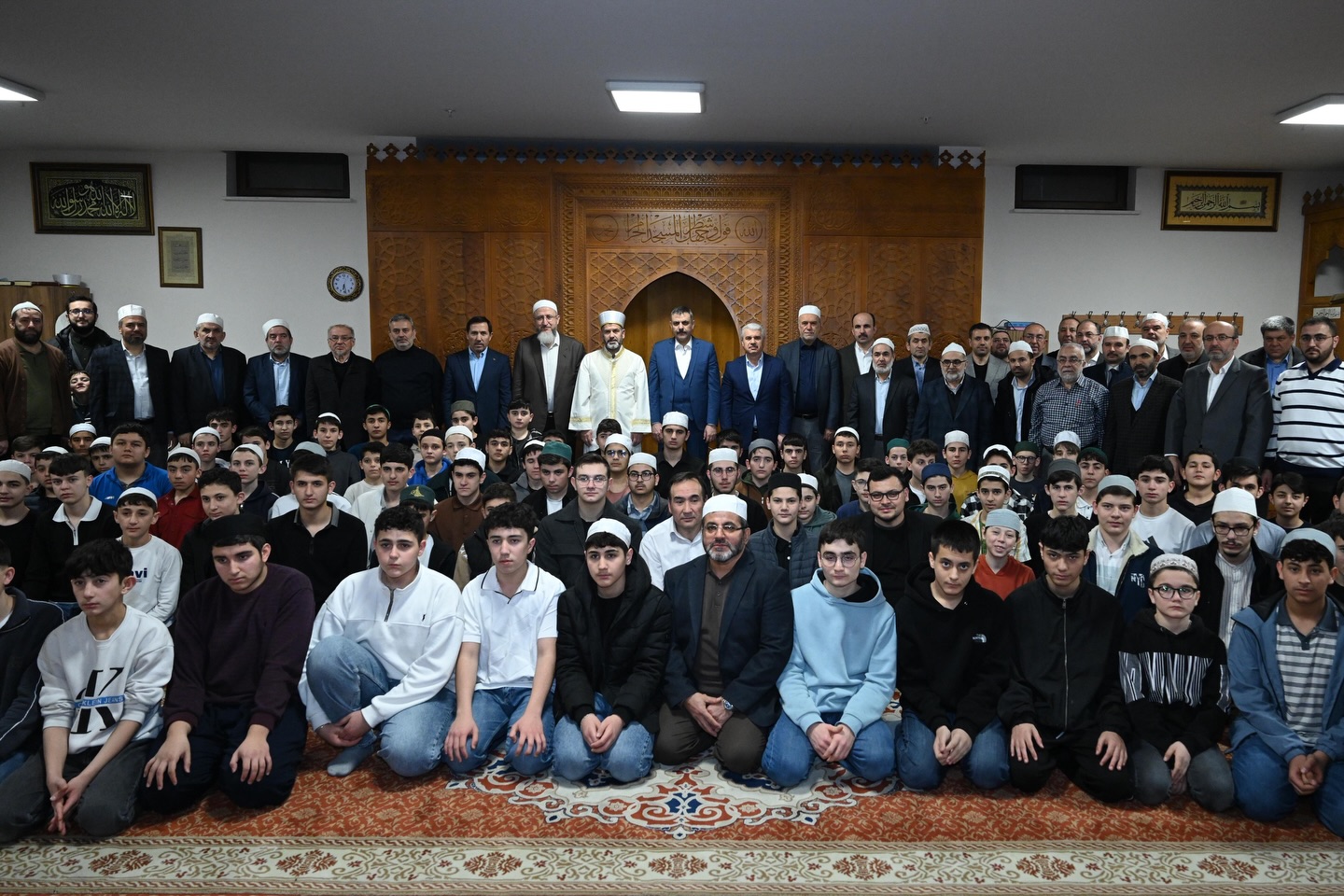 İçişleri Bakanı Mustafa Çiftçi’den Vefa Ziyareti: 43 Yıl Sonra Aynı Kurs Kürsüsünde Sahur - Görsel 1