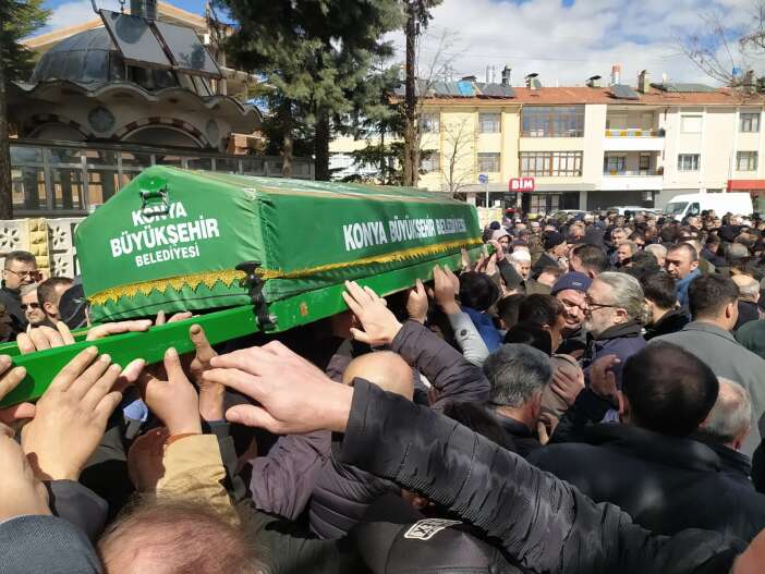 Seydişehir Merkez  Vaizi  Ali  Akbıyık'ın  ve Gazeteci Ahmet Akbıyık’ın Acı Günü: Mahmut Akbıyık Dualarla Defnedildi - Görsel 3