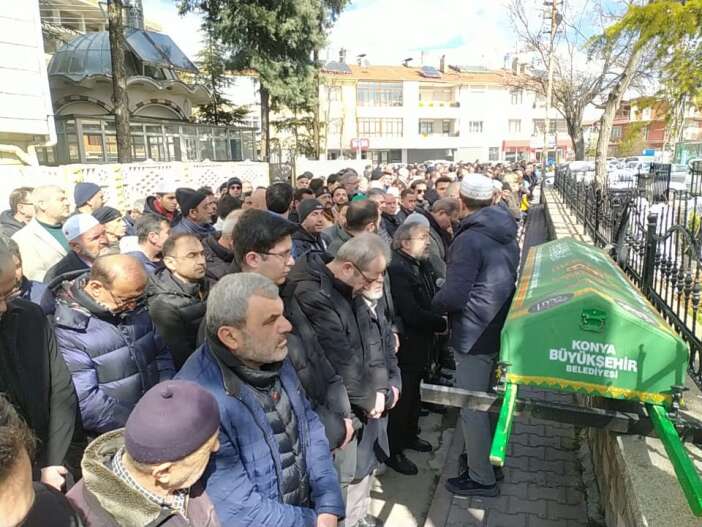 Seydişehir Merkez  Vaizi  Ali  Akbıyık'ın  ve Gazeteci Ahmet Akbıyık’ın Acı Günü: Mahmut Akbıyık Dualarla Defnedildi - Görsel 4