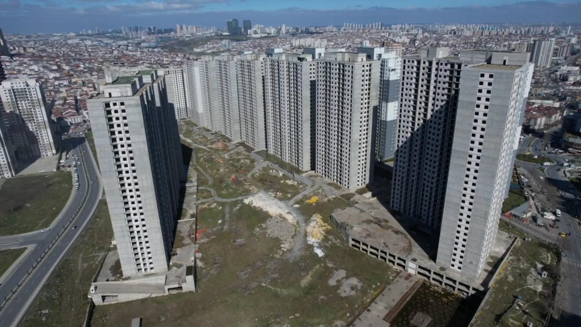 İstanbul - Esenyurt'ta 15 yıldır gökdelenlerin inşaatı sürüyordu; şirket iflas etti - Görsel 1