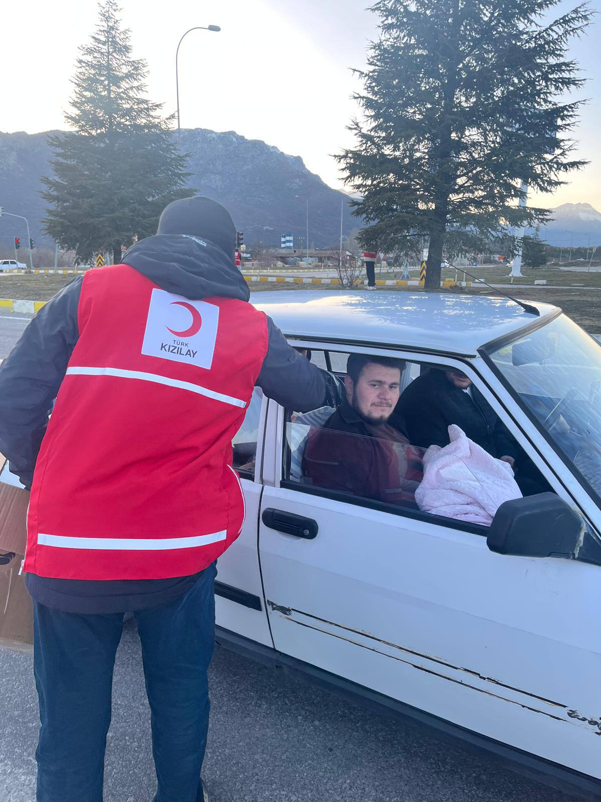 Seydişehir'de Sürücülere Yolda İftar Sürprizi - Görsel 3