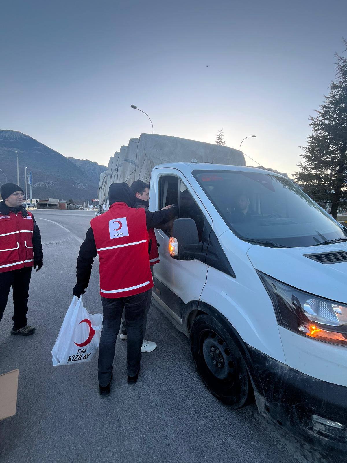 Seydişehir'de Sürücülere Yolda İftar Sürprizi - Görsel 5