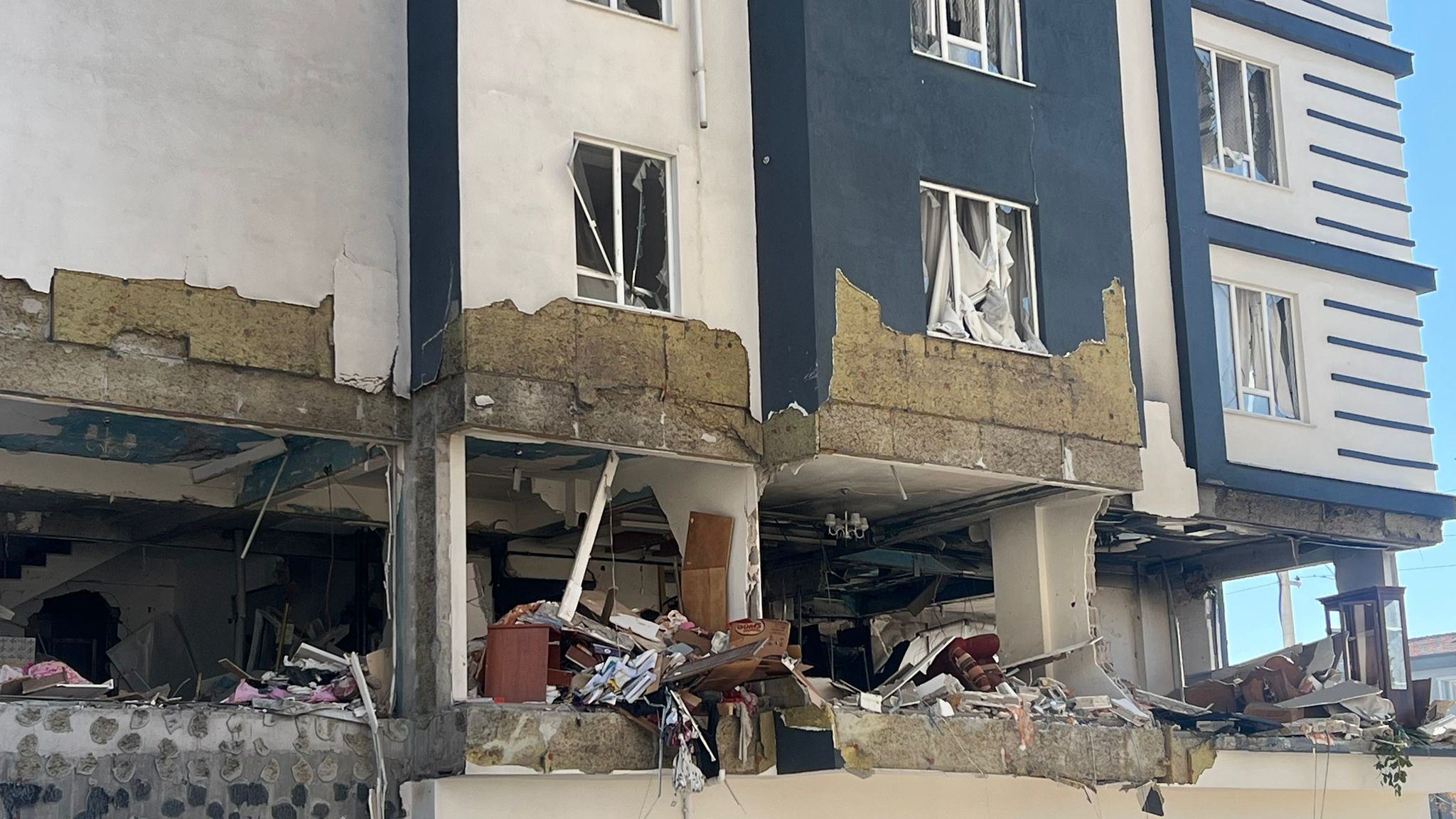 Niğde’de doğal gaz kaynaklı patlama: 16 yaralı - Görsel 9