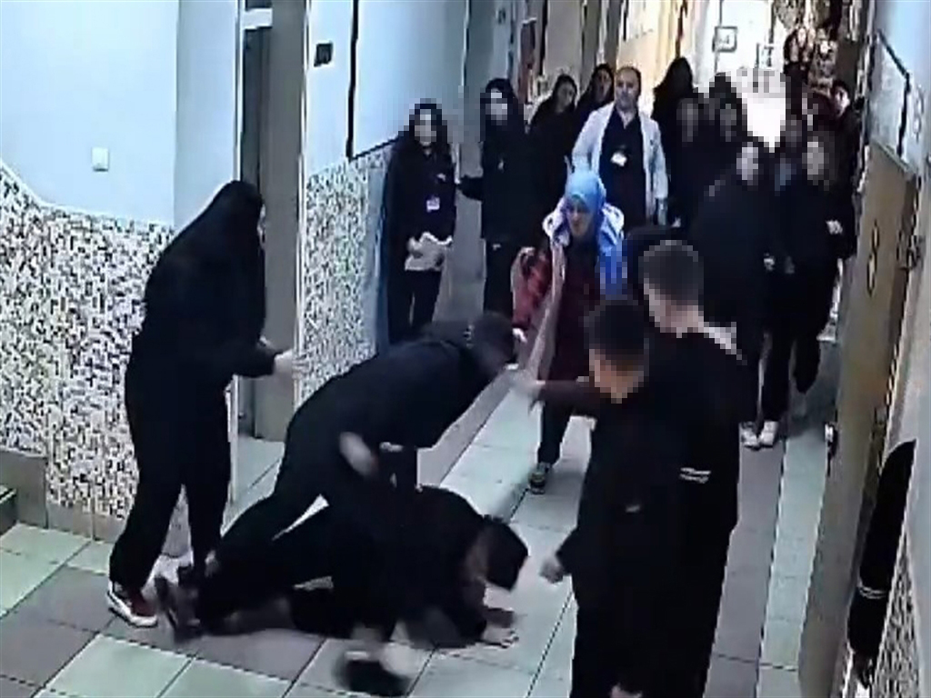 Milli halterciden, kız kardeşine akran zorbalığı yapan öğrenciye okulda şiddet - Görsel 1