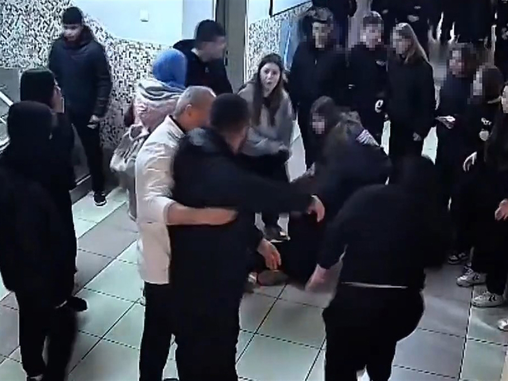 Milli halterciden, kız kardeşine akran zorbalığı yapan öğrenciye okulda şiddet - Görsel 2