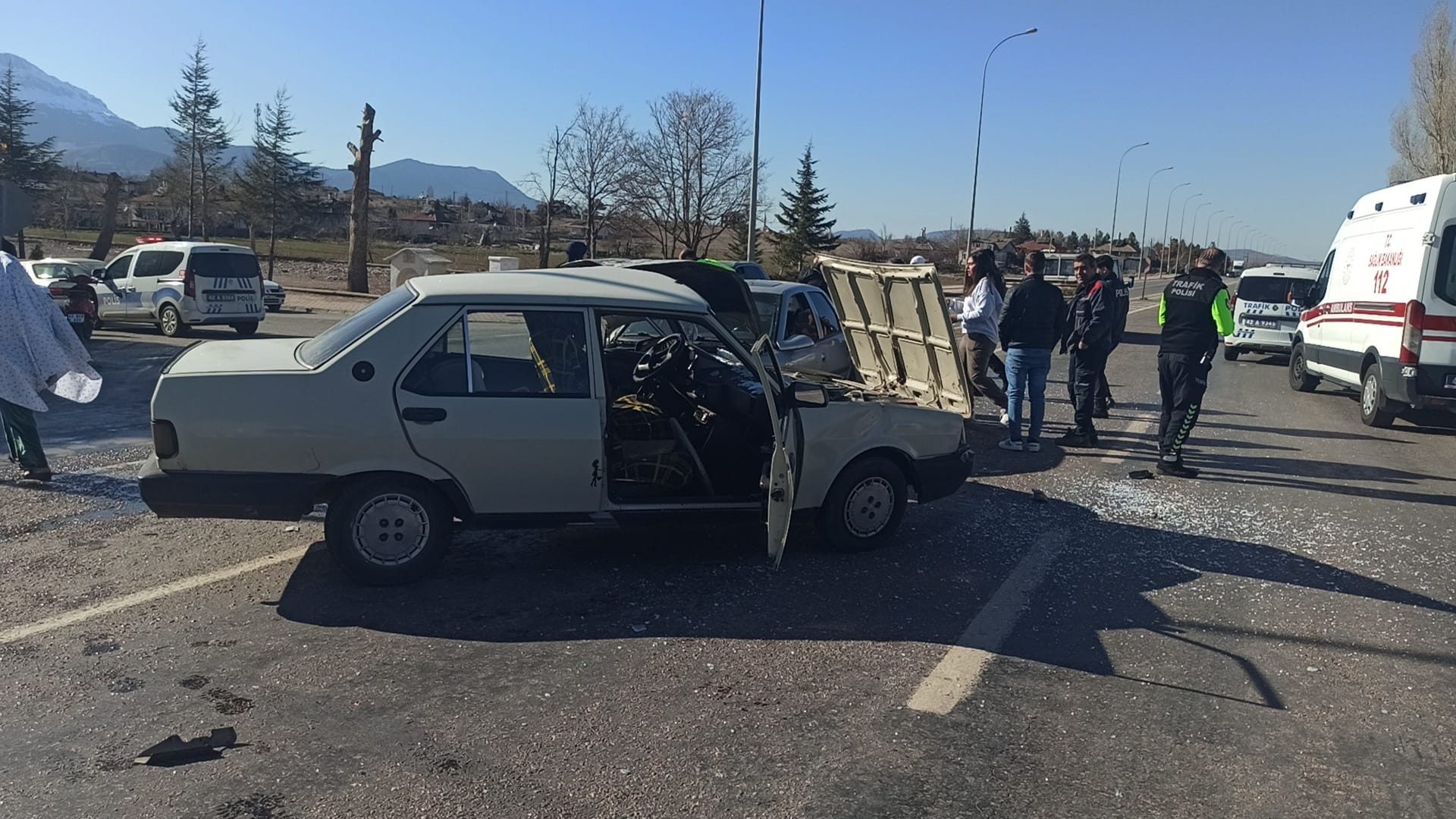 Seydişehir'de İki Otomobil Çarpıştı: 2 Yaralı - Görsel 4