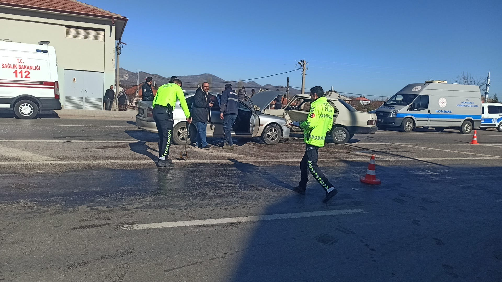 Seydişehir'de İki Otomobil Çarpıştı: 2 Yaralı - Görsel 7