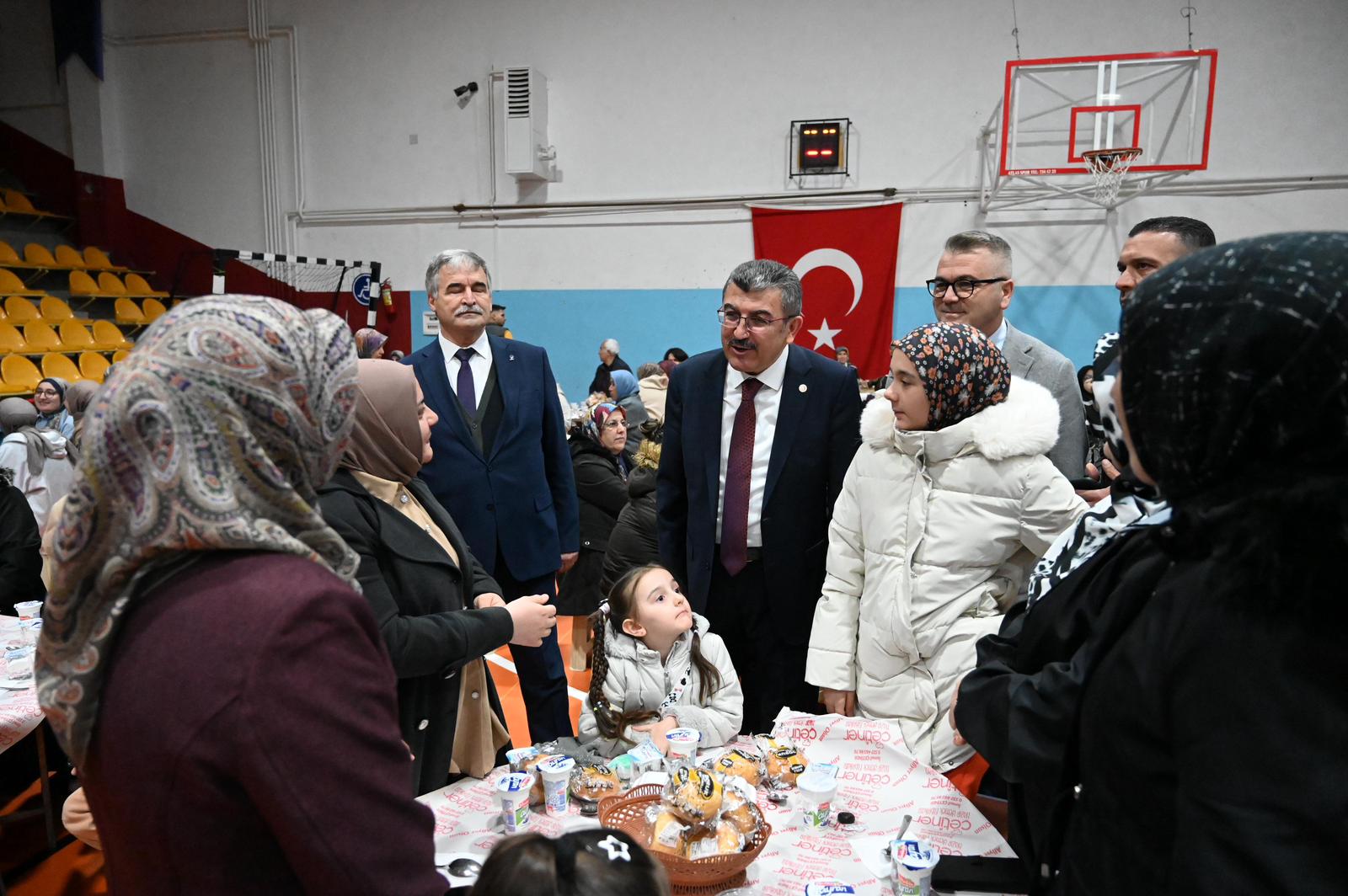 AK Parti Seydişehir Teşkilatından Vefa İftarı - Görsel 5
