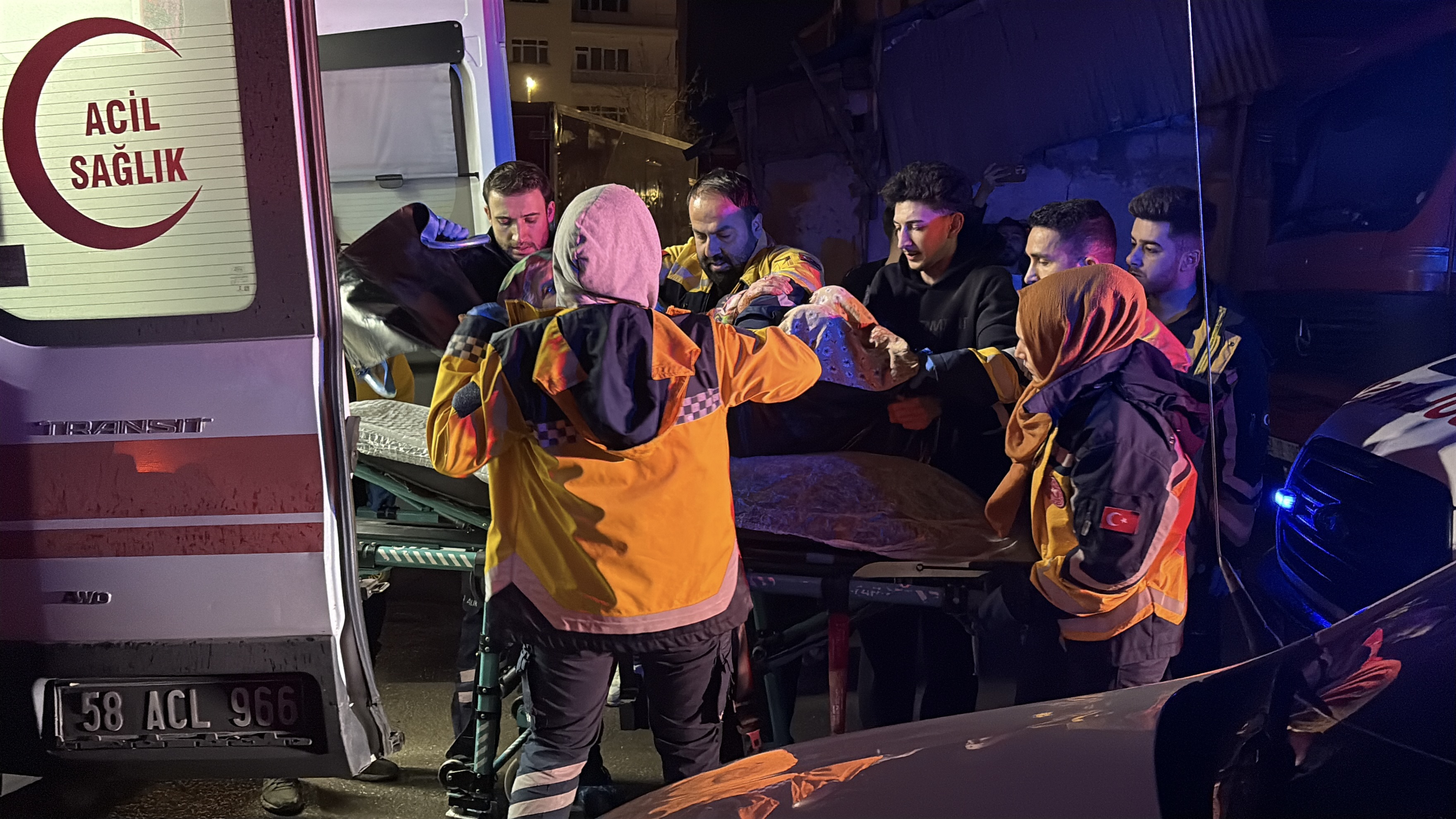 Baba ve ağabeyini tabancayla öldürdü, babaannesini yaraladı - Görsel 5