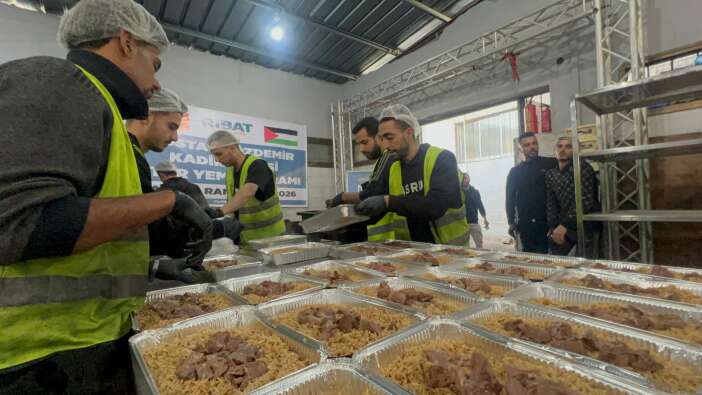 Konya Ribat, Gazze’de 50 bin kişilik iftar verdi - Görsel 1