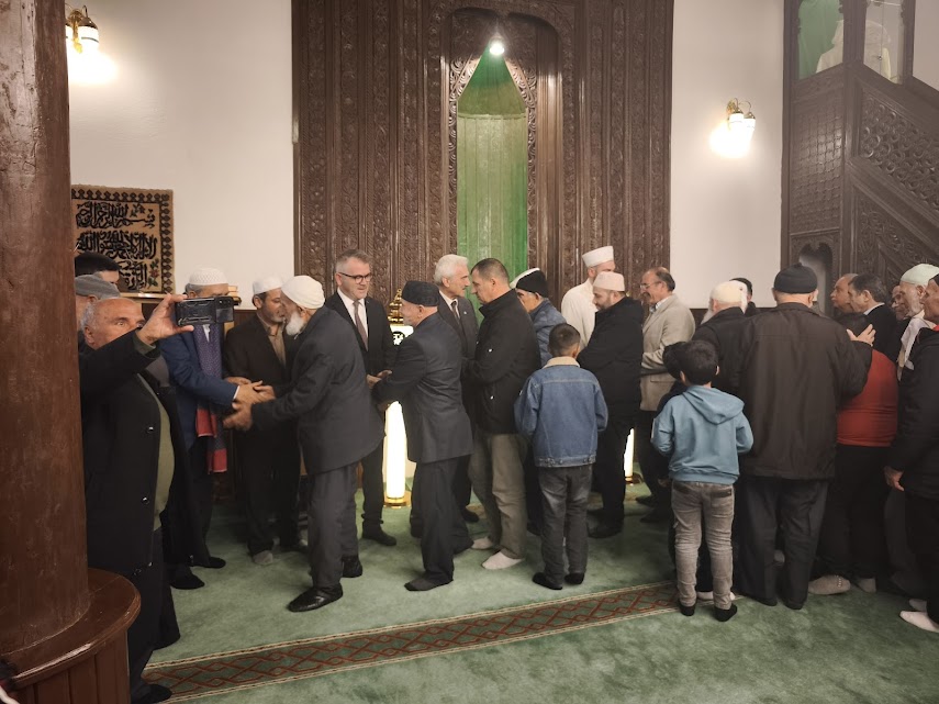 Seydişehir’de Bayram Coşkusu: Seyyid Harun Camii’nde Saf Tutuldu - Görsel 4