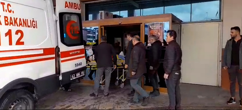 Seydişehir -Antalya kara yolunda yolcu otobüsü devrildi; 3'ü ağır, 20 yaralı - Görsel 3