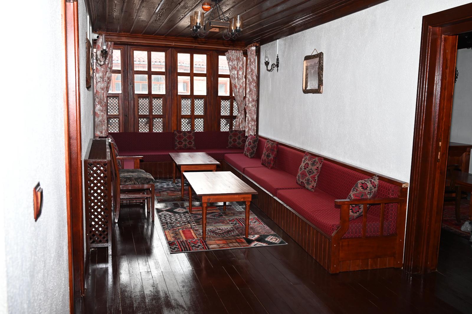 EMEKLİLER LOKALİ YENİ YERİNDE HİZMET VERMEYE BAŞLADI - Görsel 1