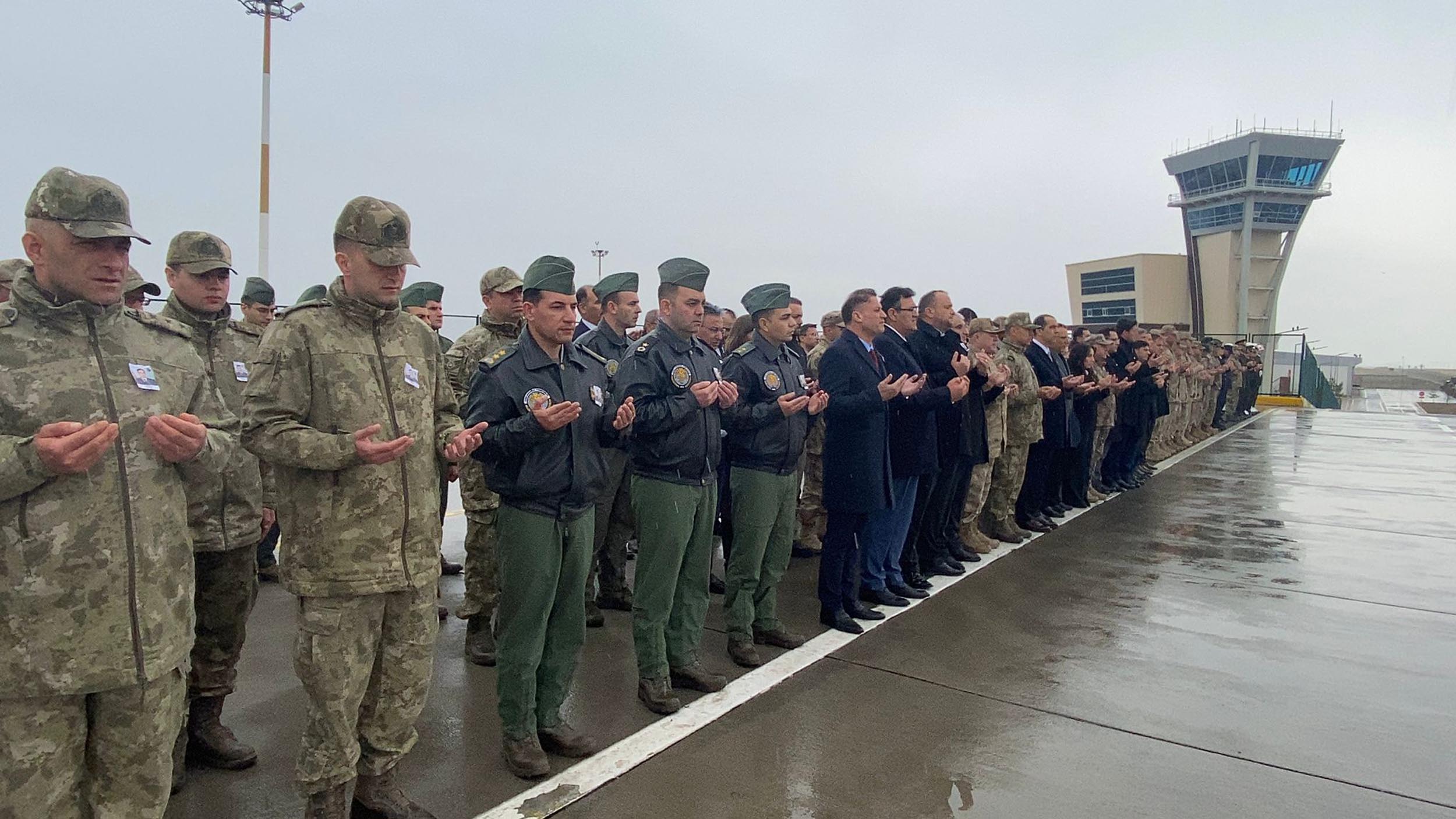 Şehit Uzman Çavuş Selman Akarsel İçin Iğdır’da Tören: Naaşı Konya’ya Gönderildi - Görsel 7