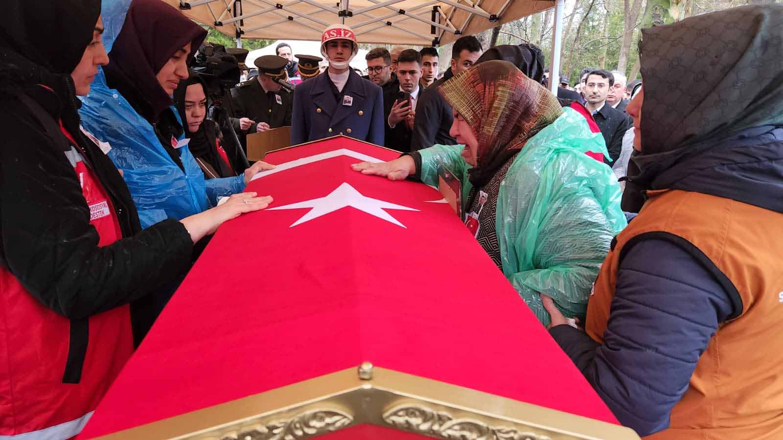 Kaza şehidi uzman çavuş, memleketi Konya’da toprağa verildi - Görsel 3