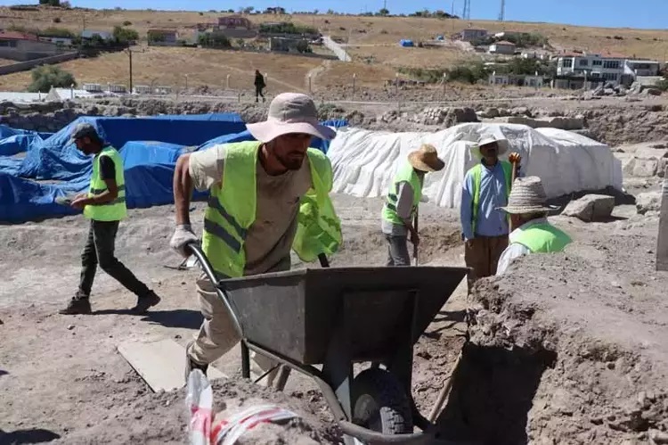 İç Anadolu’nun en büyük mozaik kazı çalışmaları, ‘Ören yeri’ ilan edildi - Görsel 5