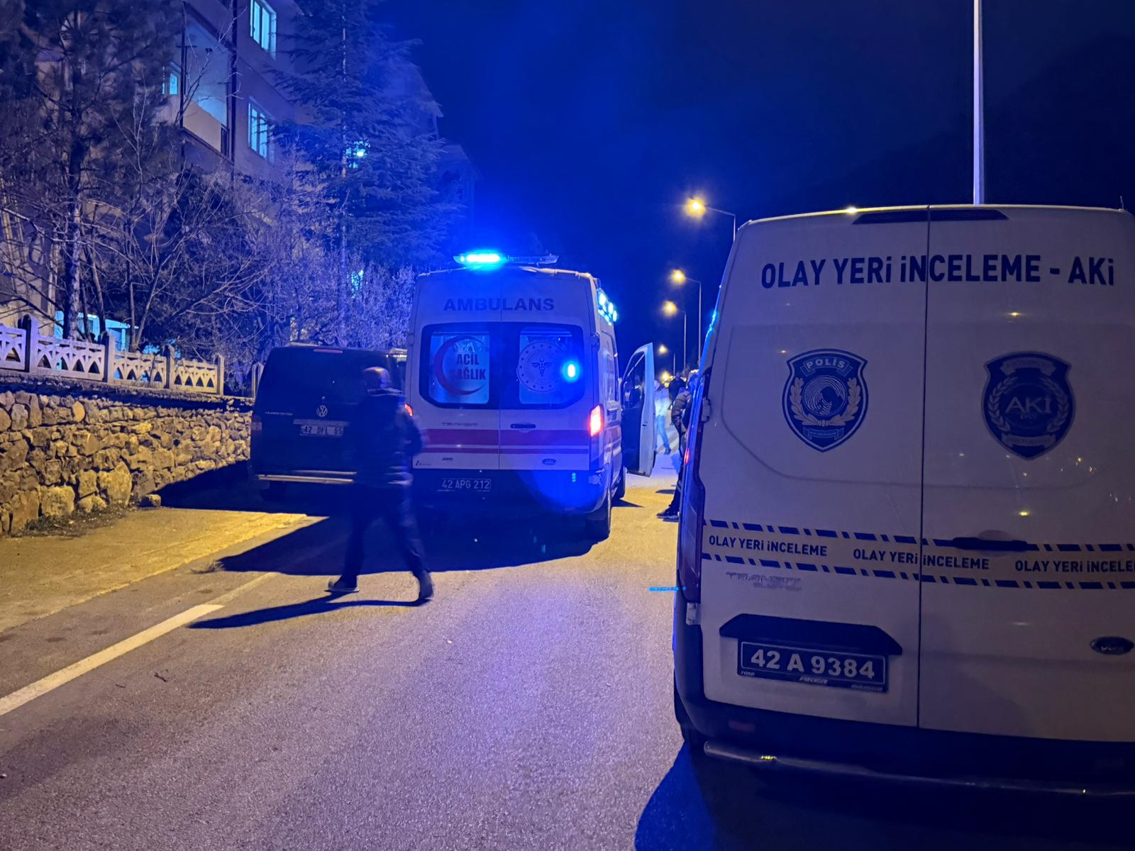 SEYDİŞEHİR'DE ŞÜPHELİ ÖLÜM: EYÜP ALACANKAYA EVİNDE ÖLÜ BULUNDU - Görsel 2