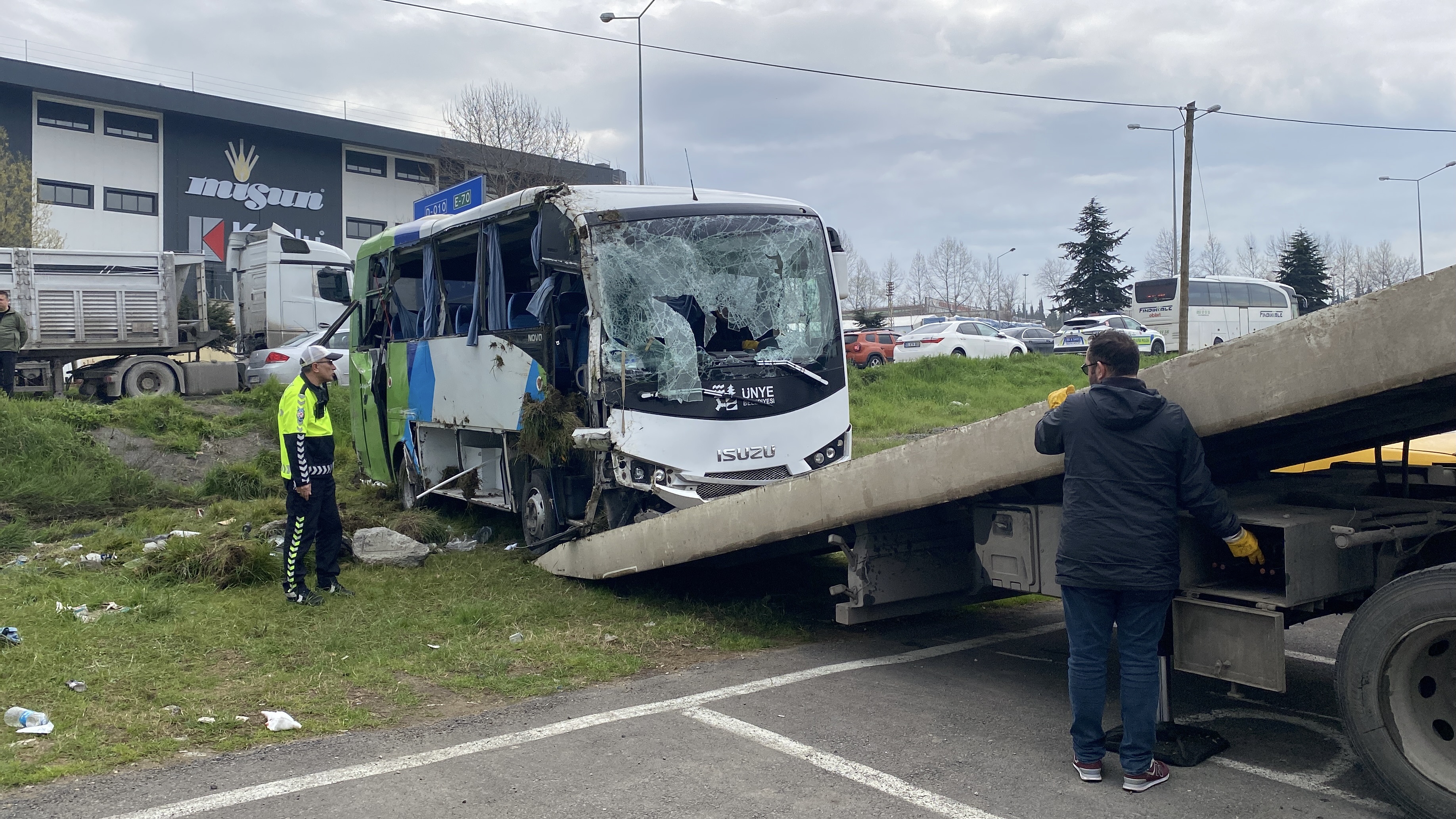 Samsun'da otobüs yan yattı: 9’u öğrenci, 11 yaralı  - Görsel 3