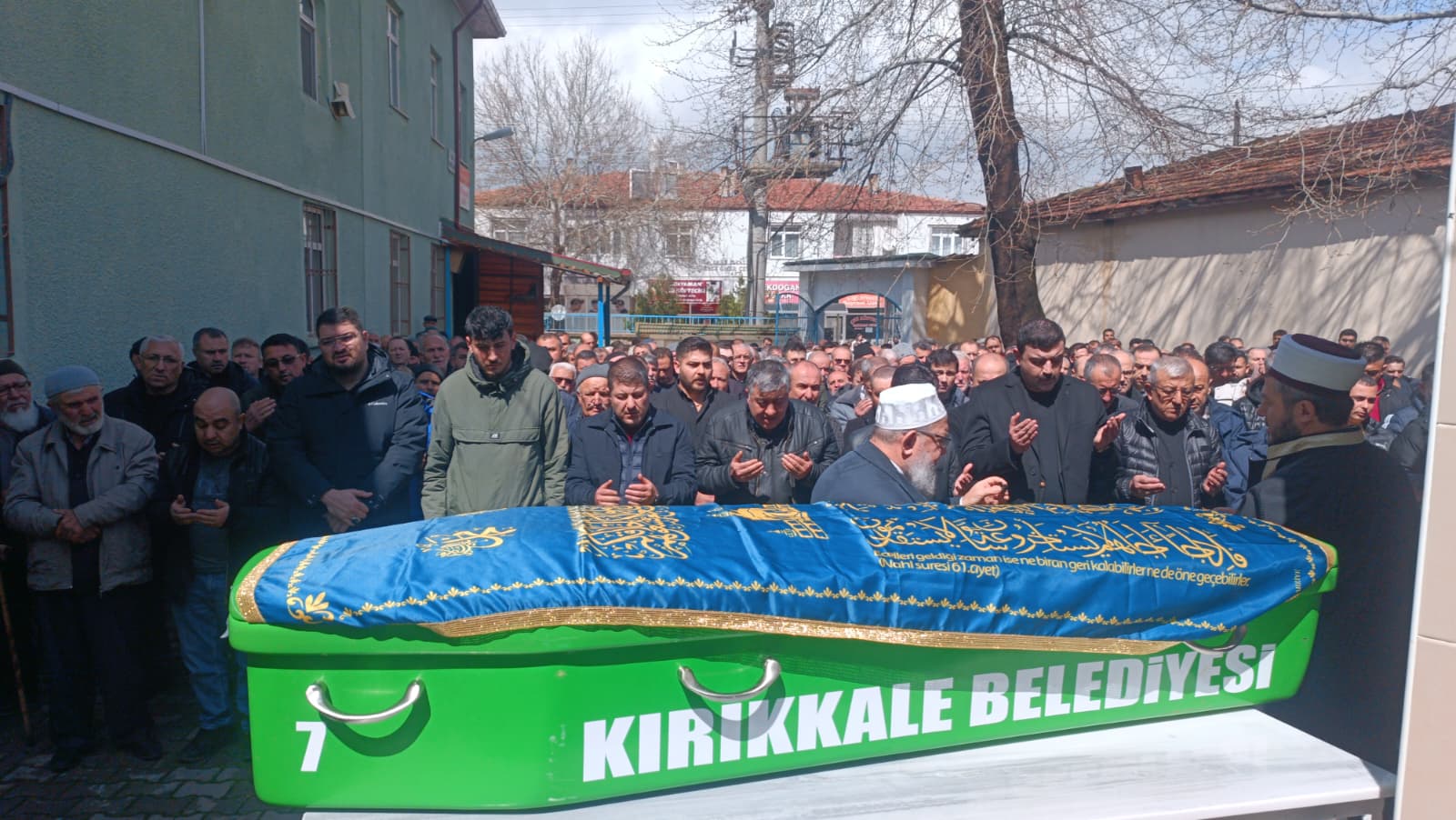 Babalarını bıçak ve nacak ile öldüren 2 kardeş, adliyeye sevk edildi - Görsel 3