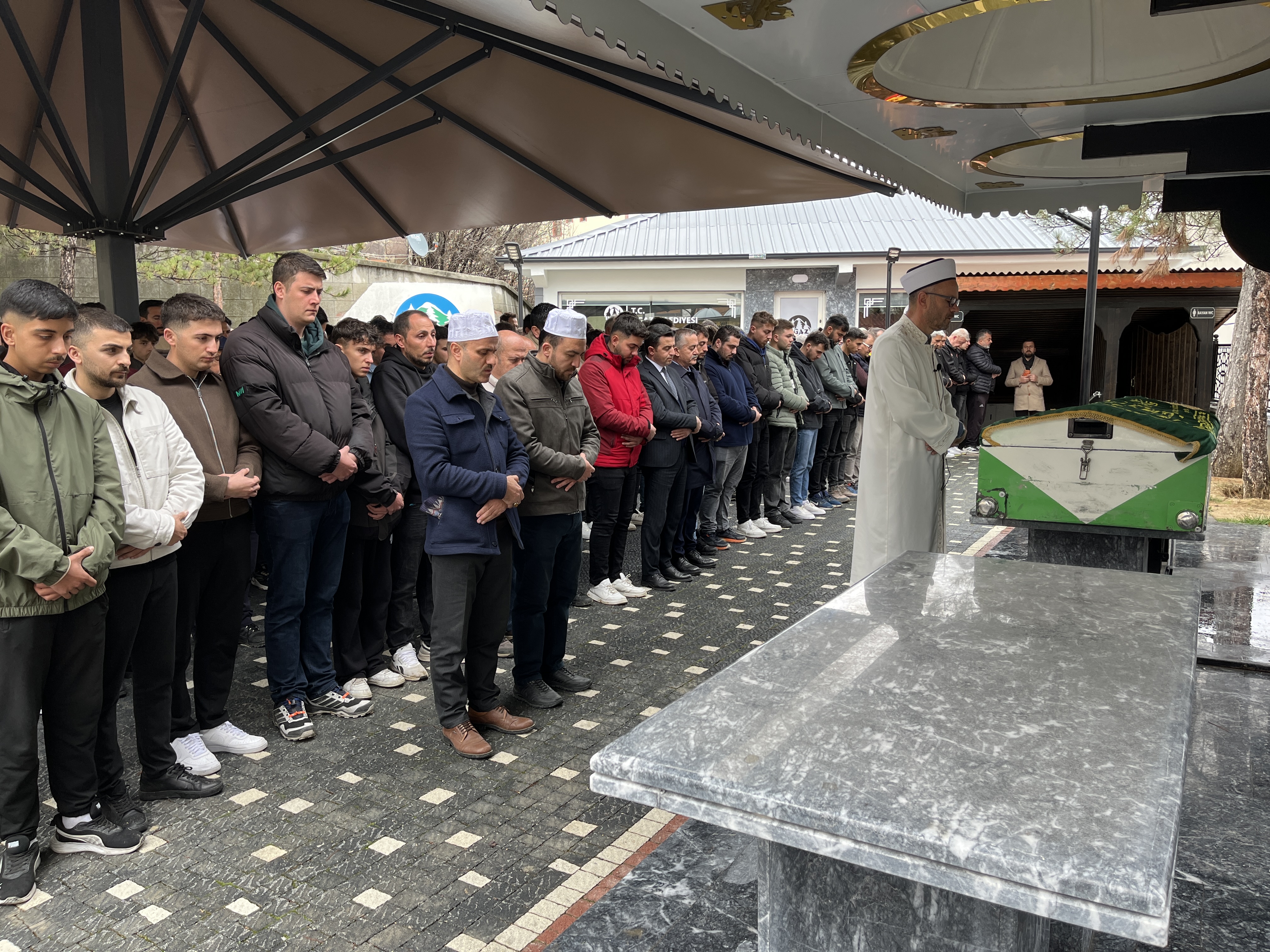 Ankara'daki kazada ölen 5 kişi, son yolculuklarına uğurlandı - Görsel 2