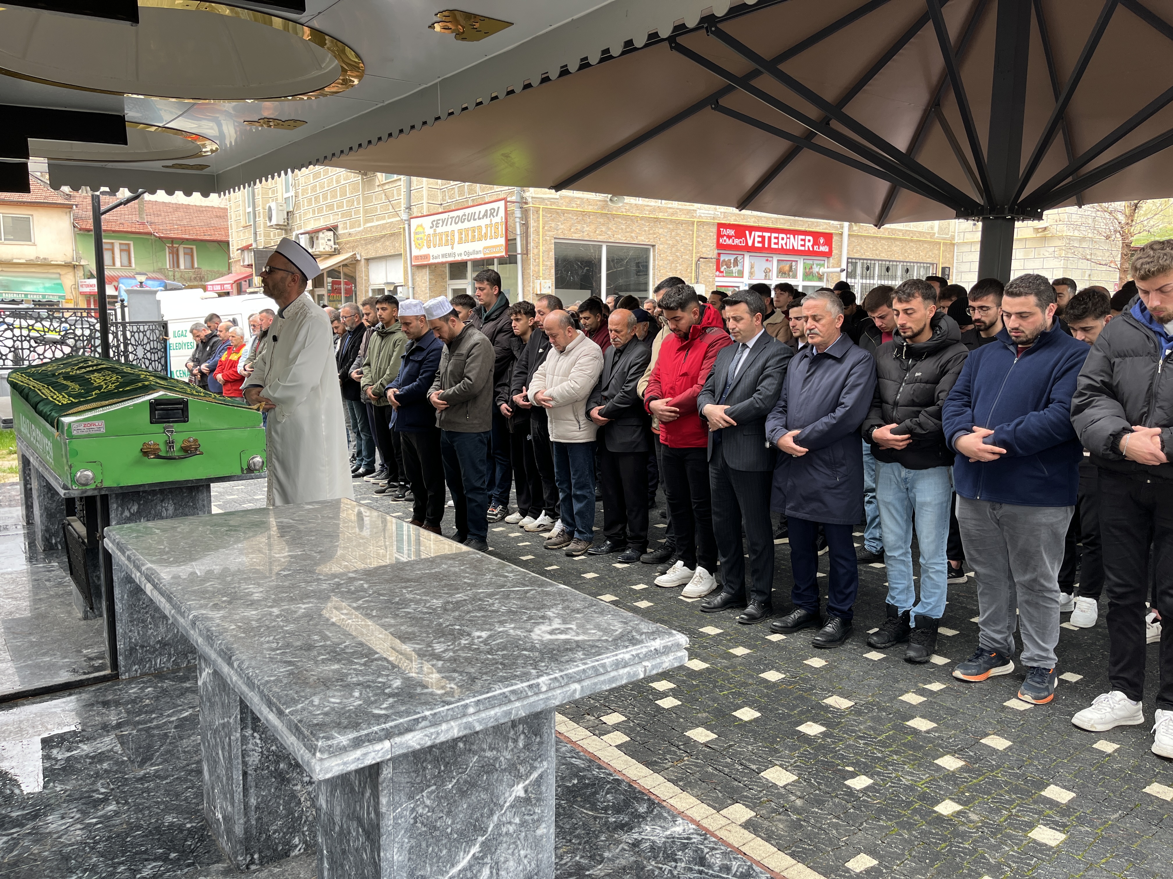 Ankara'daki kazada ölen 5 kişi, son yolculuklarına uğurlandı - Görsel 4