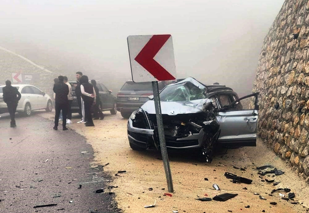 Konya Antalya  Karayolunda Kazada ölen kızının cenazesini, gözyaşları arasında aldı - Görsel 2