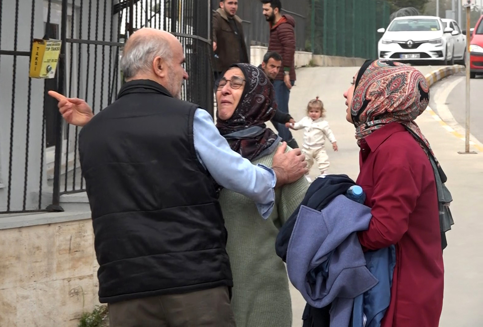 Konya Antalya  Karayolunda Kazada ölen kızının cenazesini, gözyaşları arasında aldı - Görsel 6